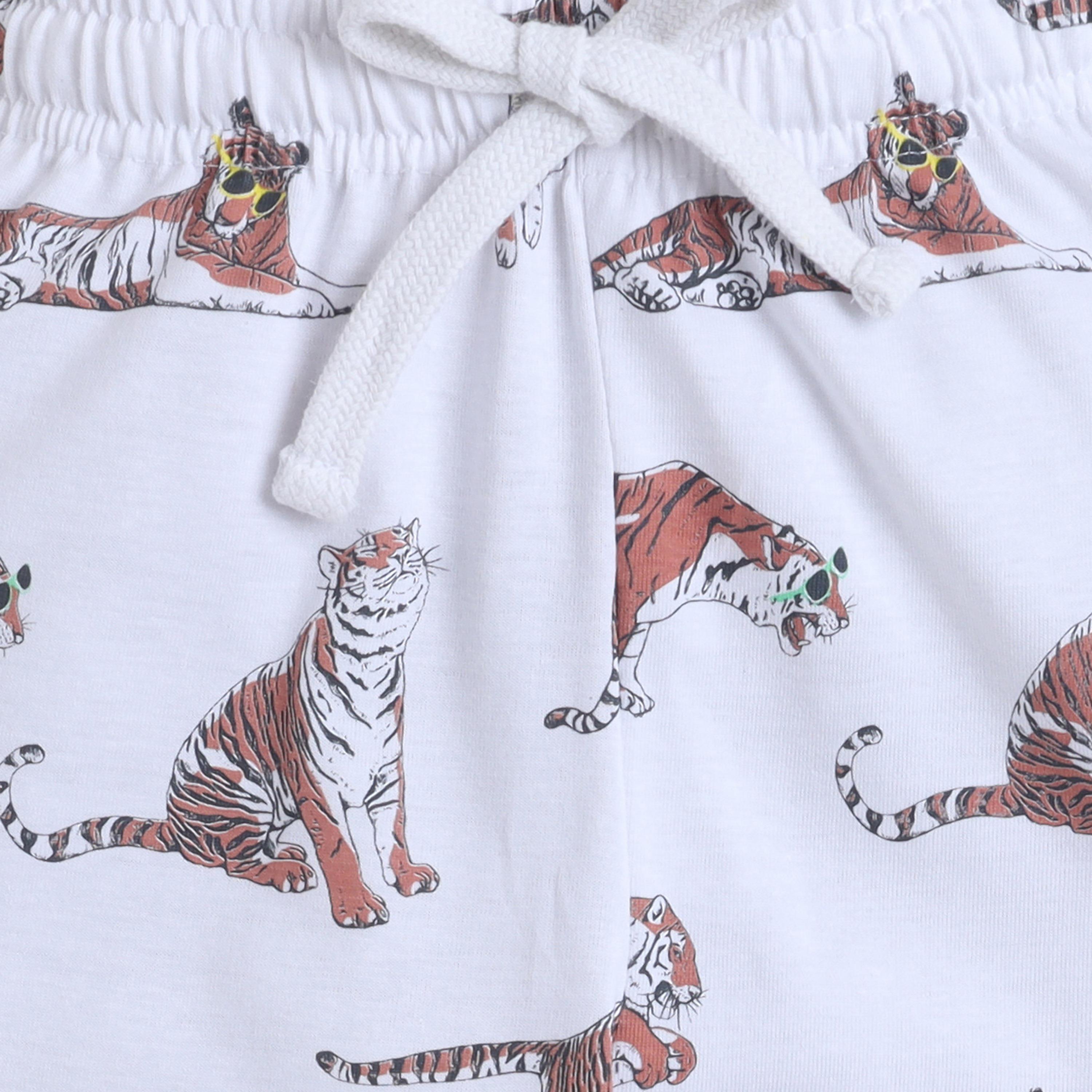 طقم تي شيرت قطني وبيجامة بطبعة نمر "Stay Wild" من فيكتور آند جين-boys-clothing-nightwear-image-7