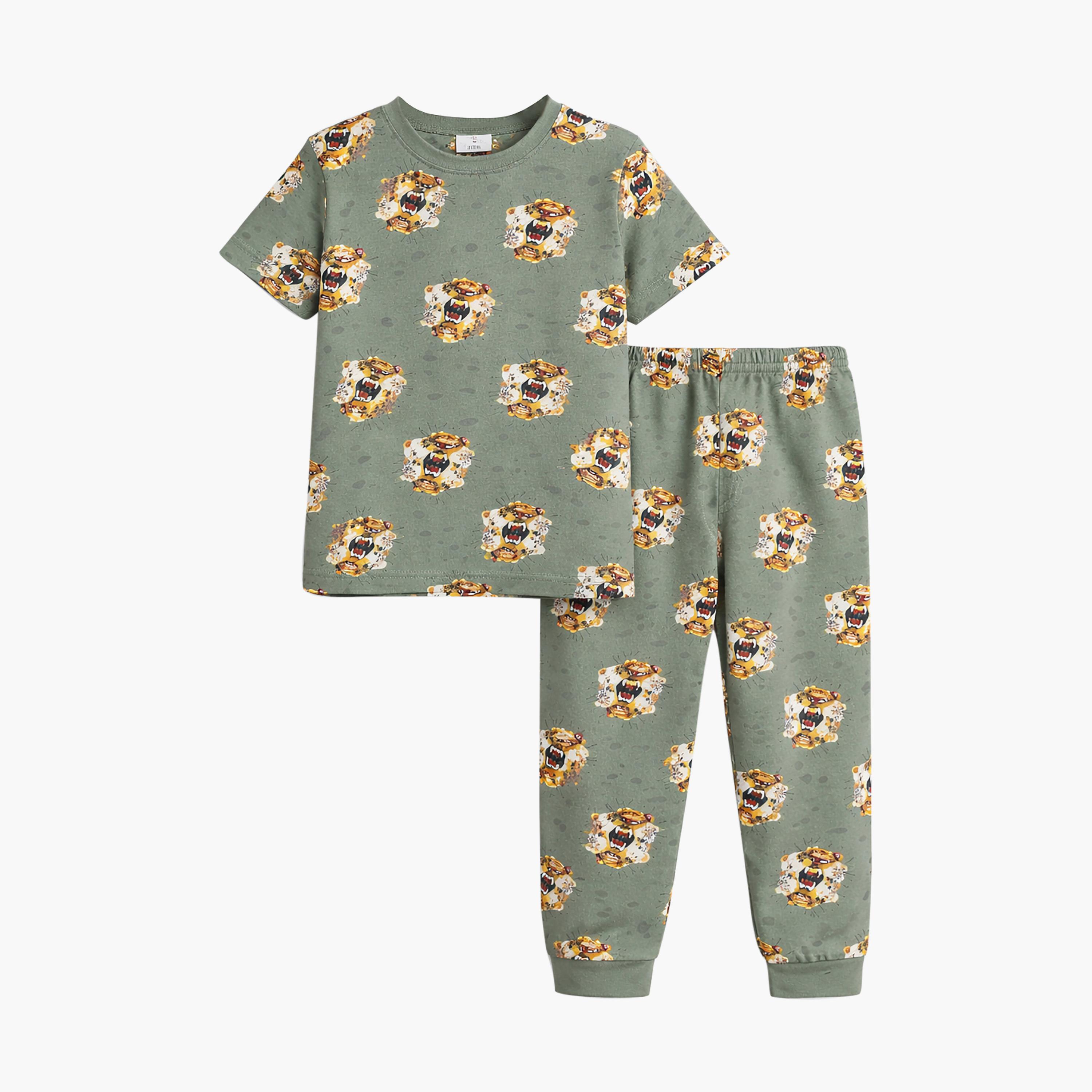 طقم مكون من تيشيرت بطبعة نمر وبنطلون رياضي (جوغر) قطعتين من فيكتور آند جين-baby-boys-clothing-setsandcoords-image-1