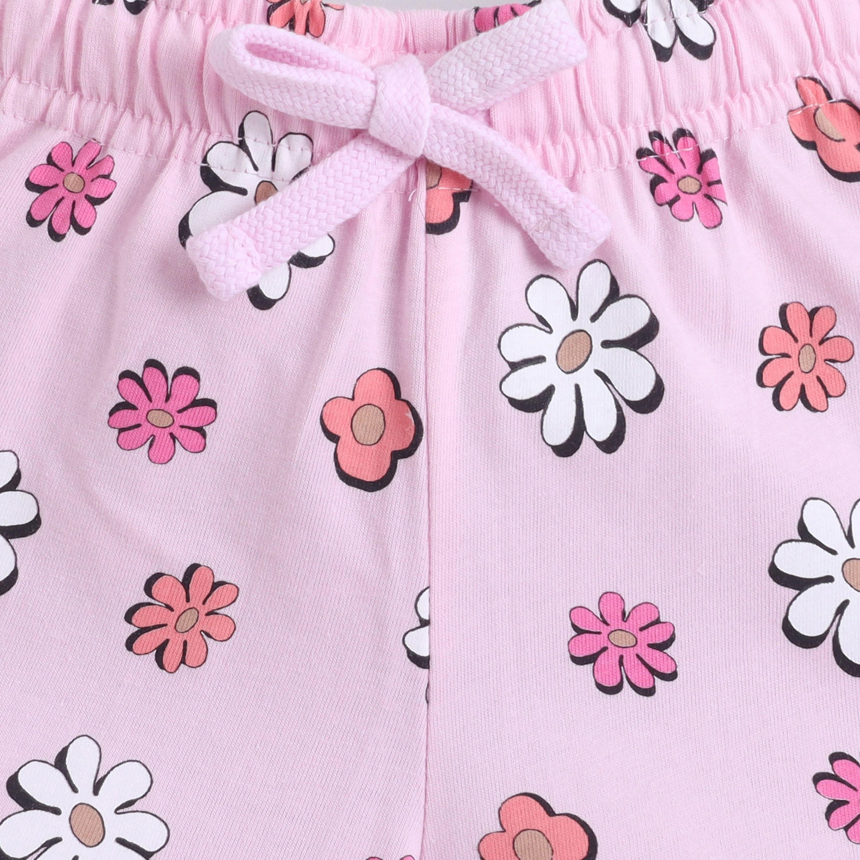 طقم تي شيرت قطني وشورت بطبعة زهور من فيكتور آند جين-baby-girls-clothing-setsandcoords-image-7