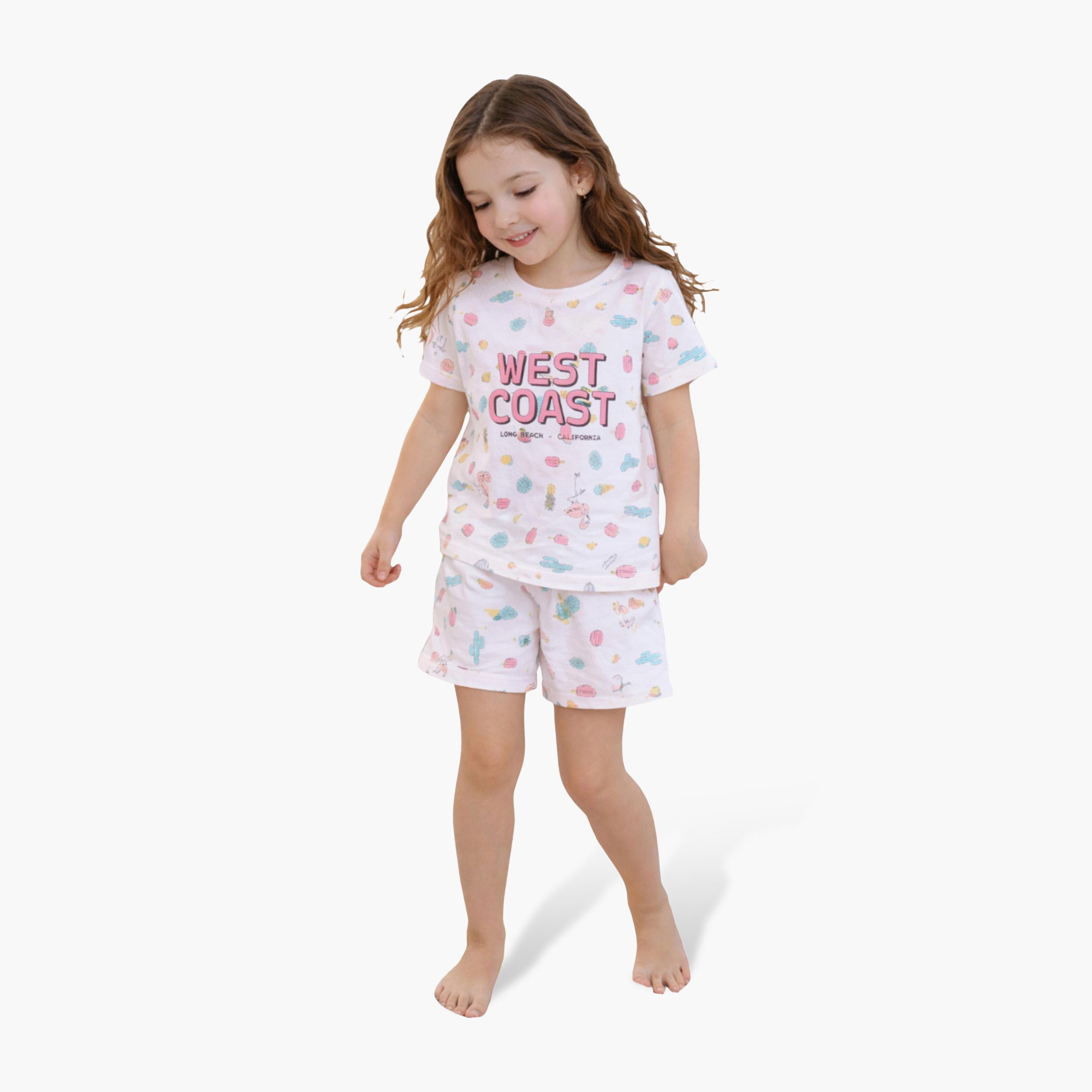 طقم تي شيرت قطني وشورت بطبعة "West Coast" من فيكتور آند جين-baby-girls-clothing-setsandcoords-image-1