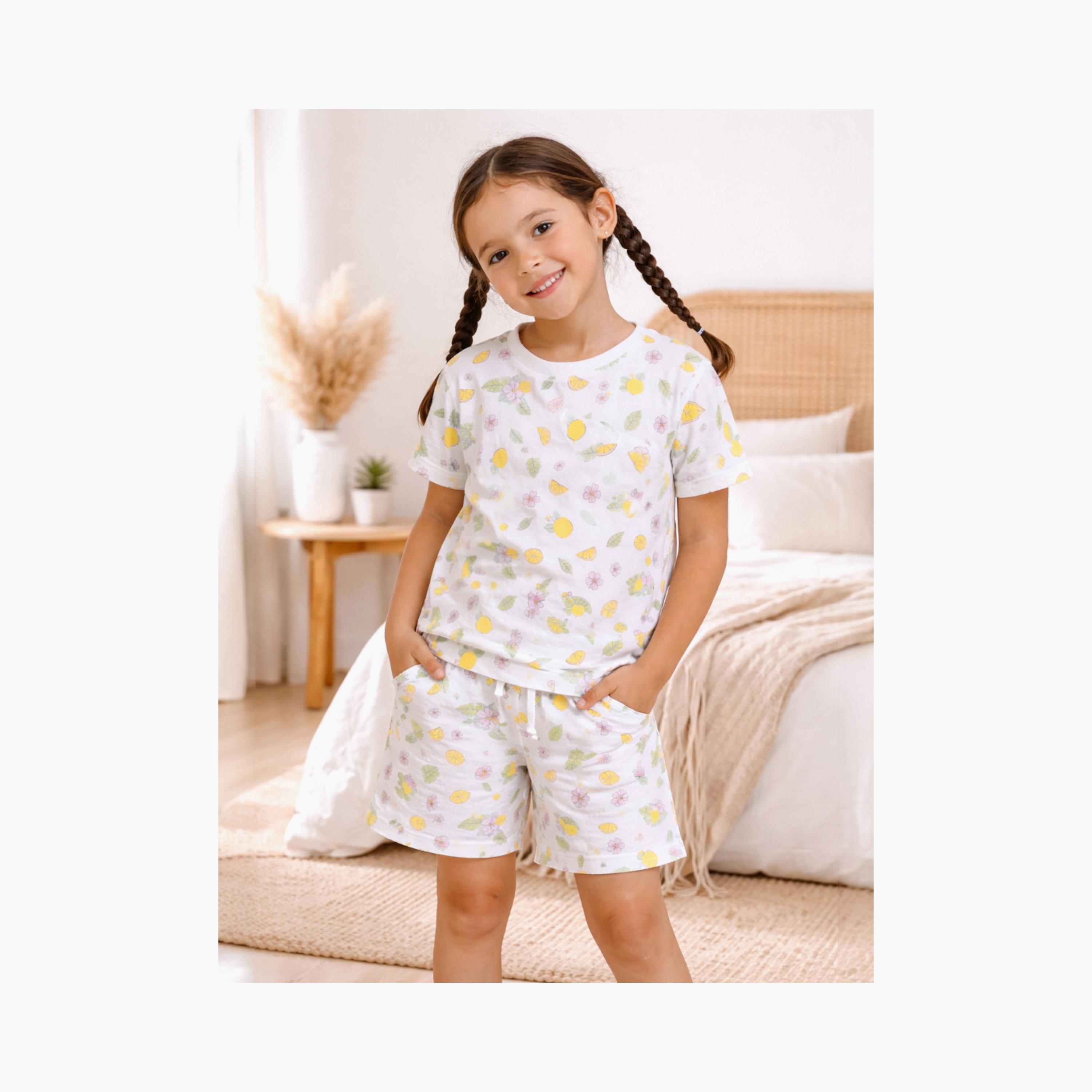 طقم تي شيرت قطني وشورت بطبعة ليمون من فيكتور آند جين-baby-girls-clothing-setsandcoords-image-5