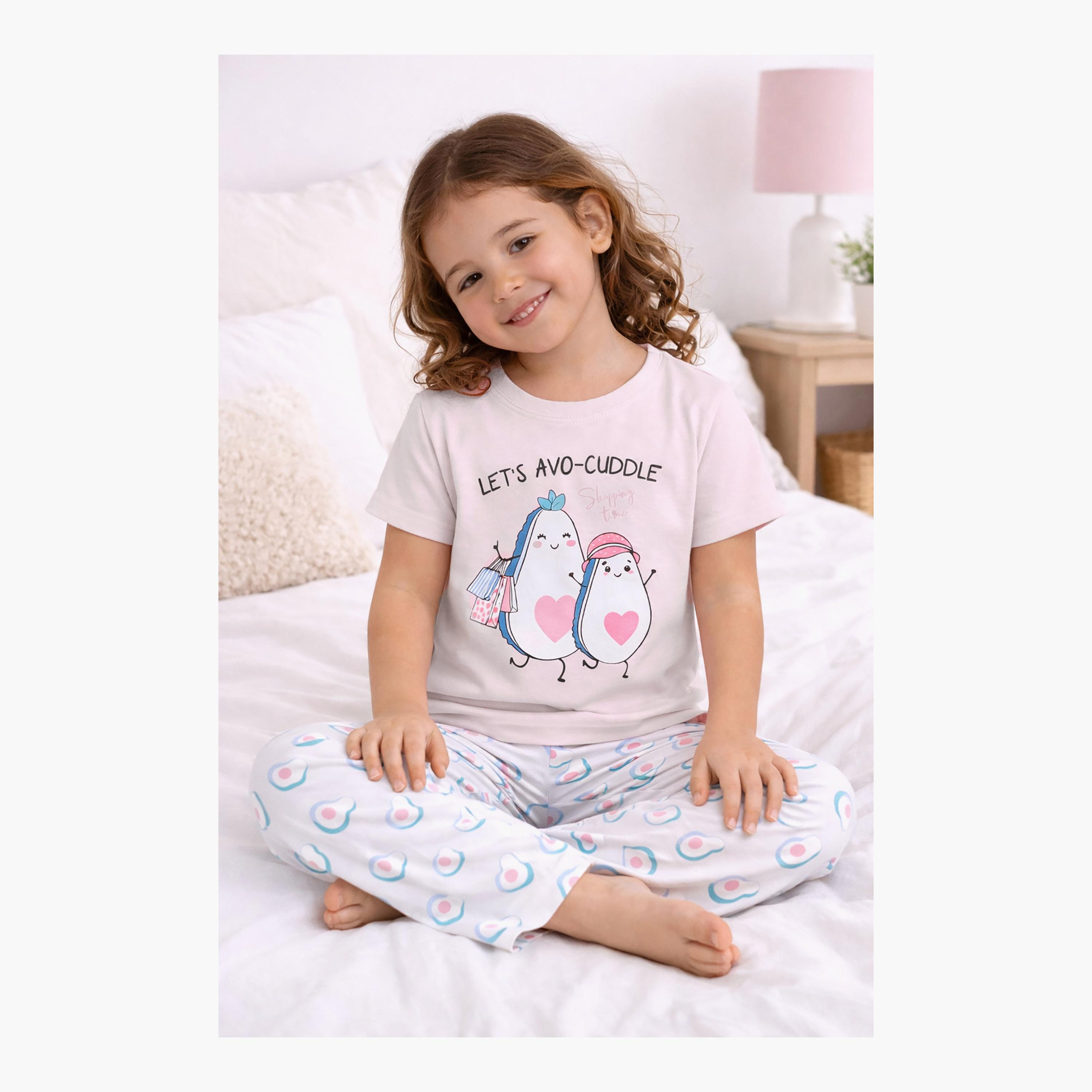 طقم تيشيرت قطن بأكمام نصفية بطبعة أفوكادو وبنطال بيجاما للنوم من فيكتور أند جين-baby-girls-clothing-nightwear-pyjamasets-image-7