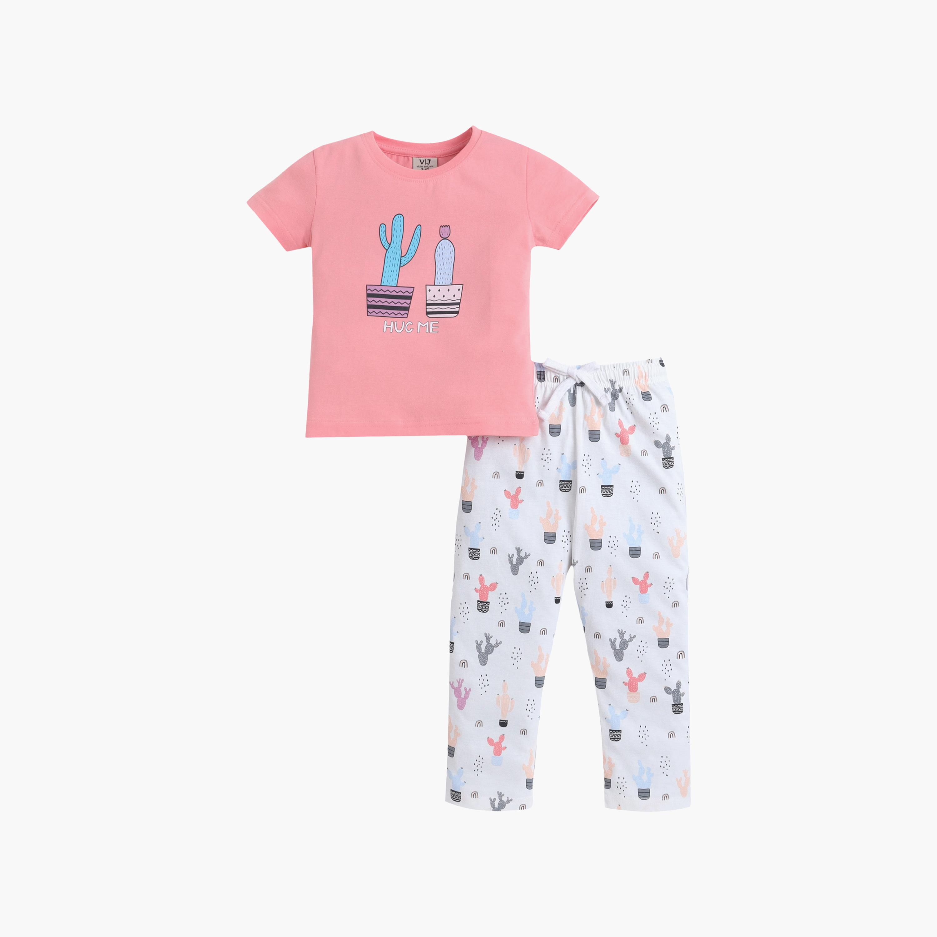 طقم تي شيرت قطني وبيجامة بطبعة صبار من فيكتور آند جين-baby-girls-clothing-setsandcoords-image-2