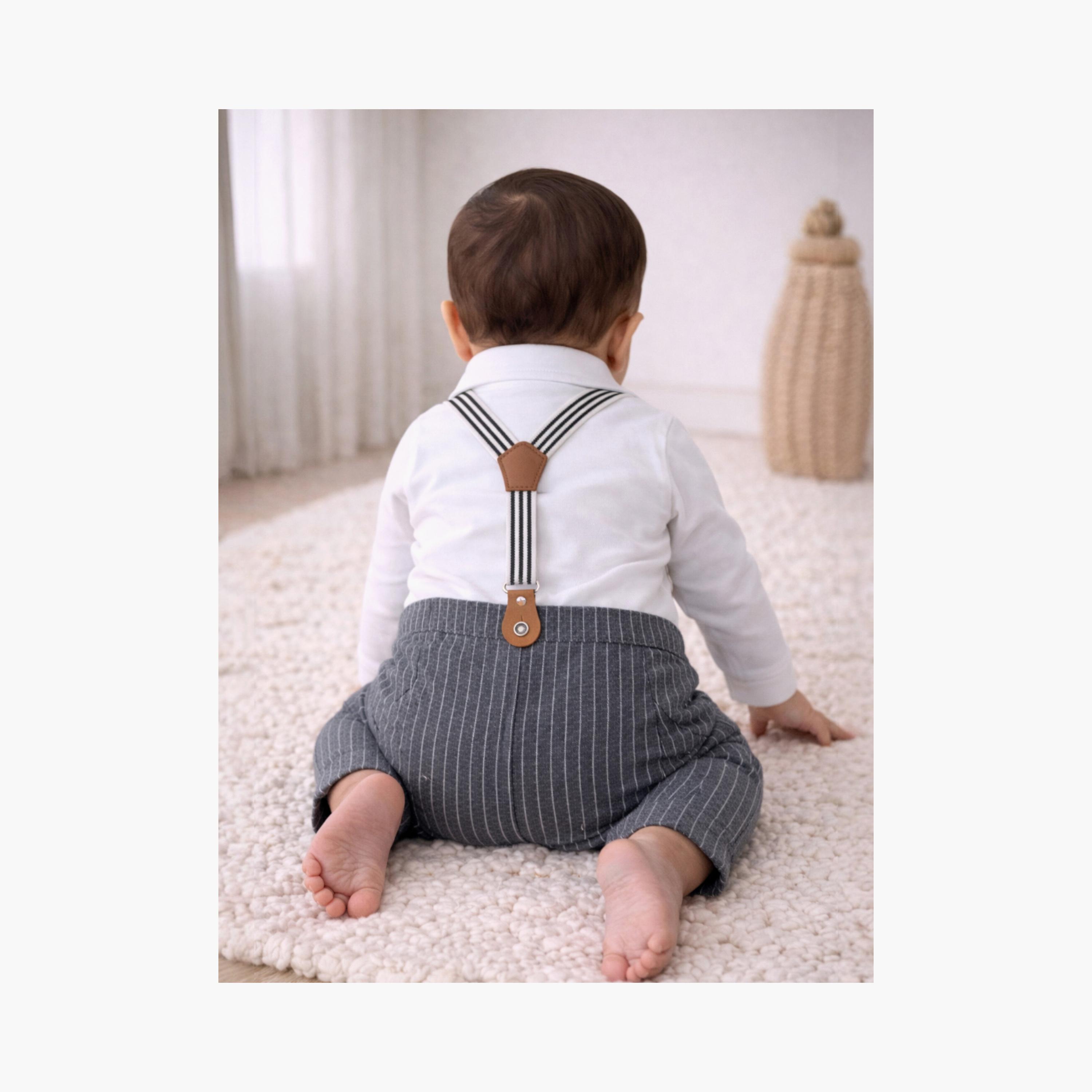 طقم رومبير بتصميم وهمي (موك) مكون من قميص، ربطة عنق وحمالات من فيكتور آند جين-baby-boys-clothing-rompers-image-4