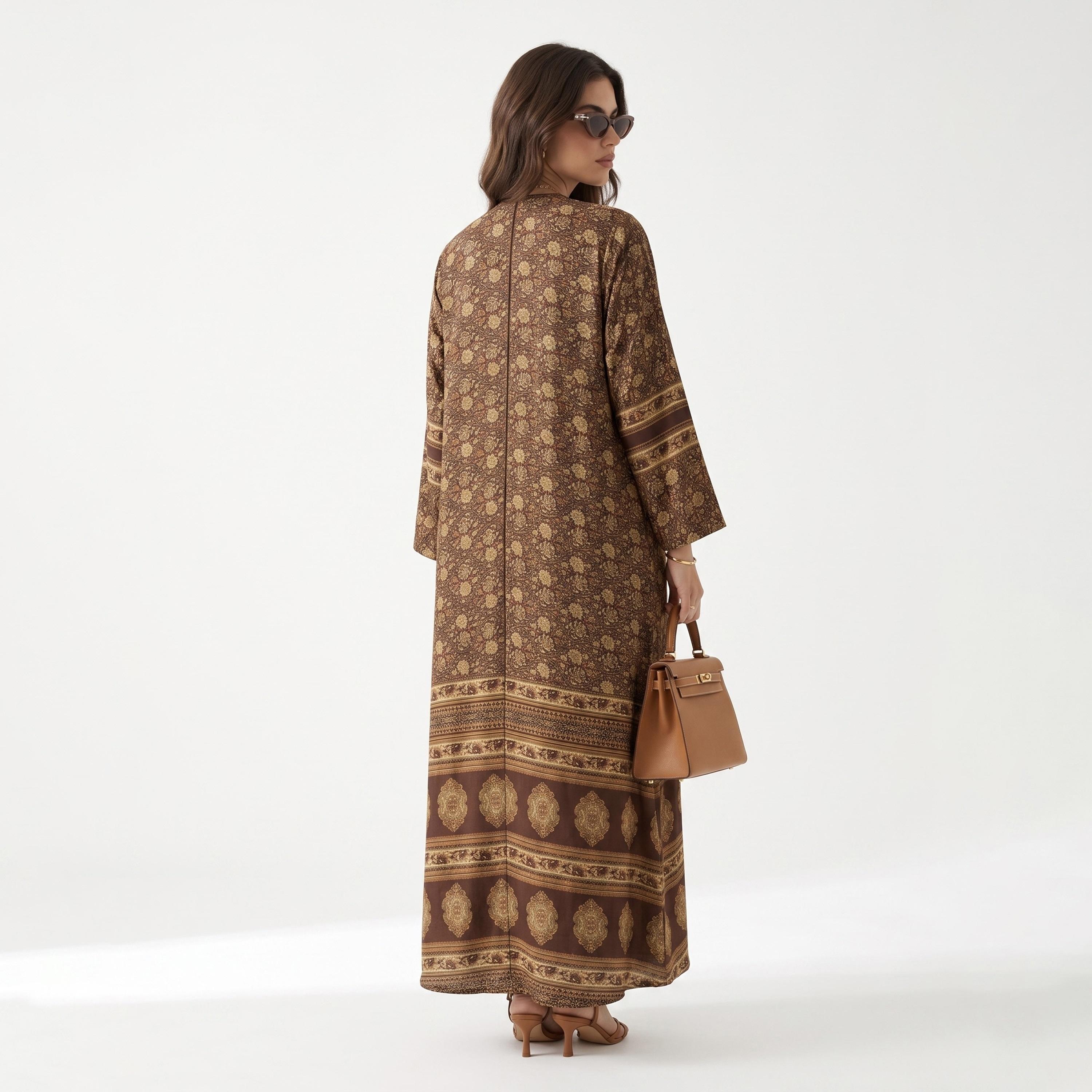 عباية حريمي بأكمام واسعة وطبعة كاملة باللون البني مع حجاب من حديث المدينة-women-arabicclothing-abayas-image-4