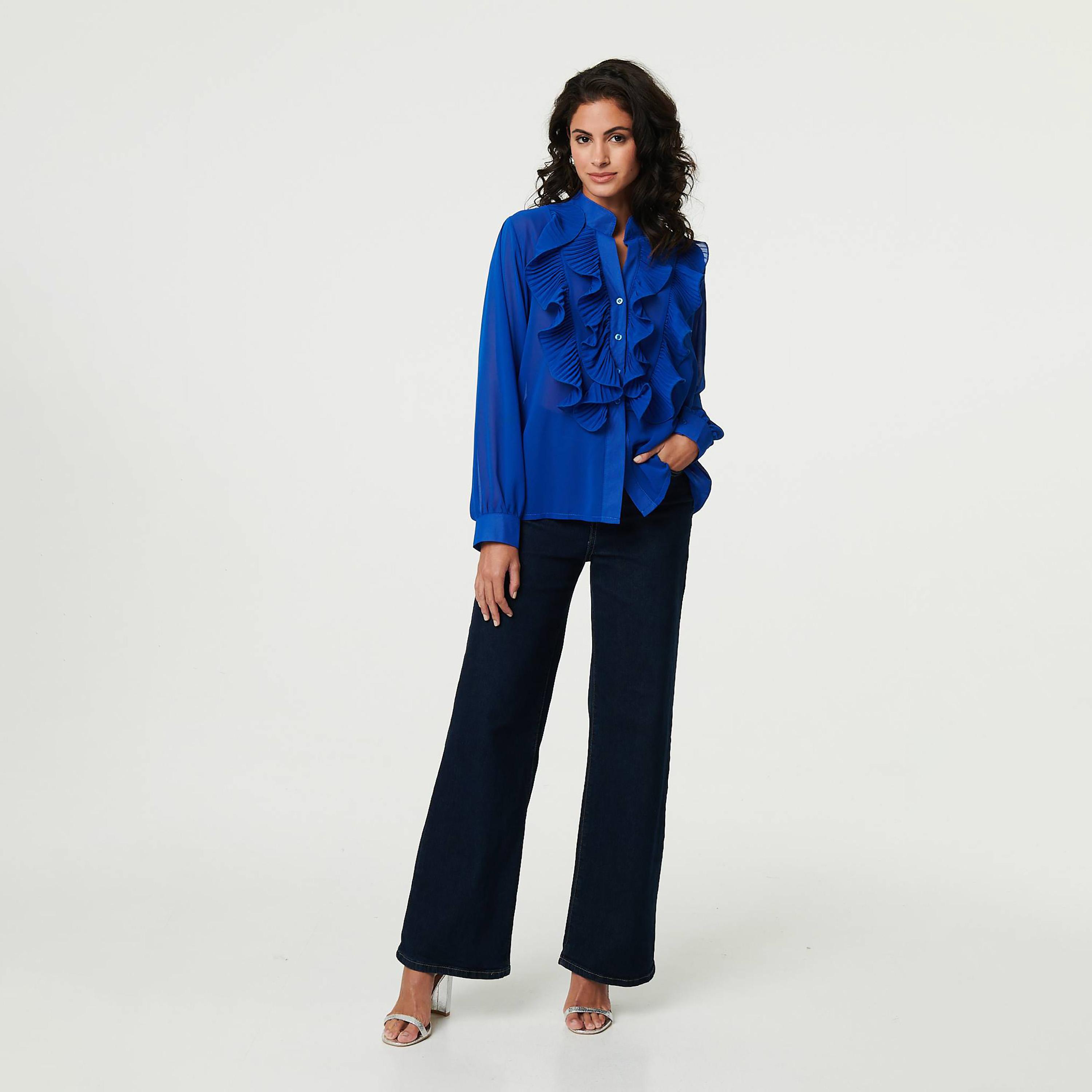 بلوزة نسائية بياقة "ماندارين" مكشكشة وأكمام "بيشوب" بلون أزرق من إيزابيل لندن-women-clothing-shirtsandblouses-blouses-image-2