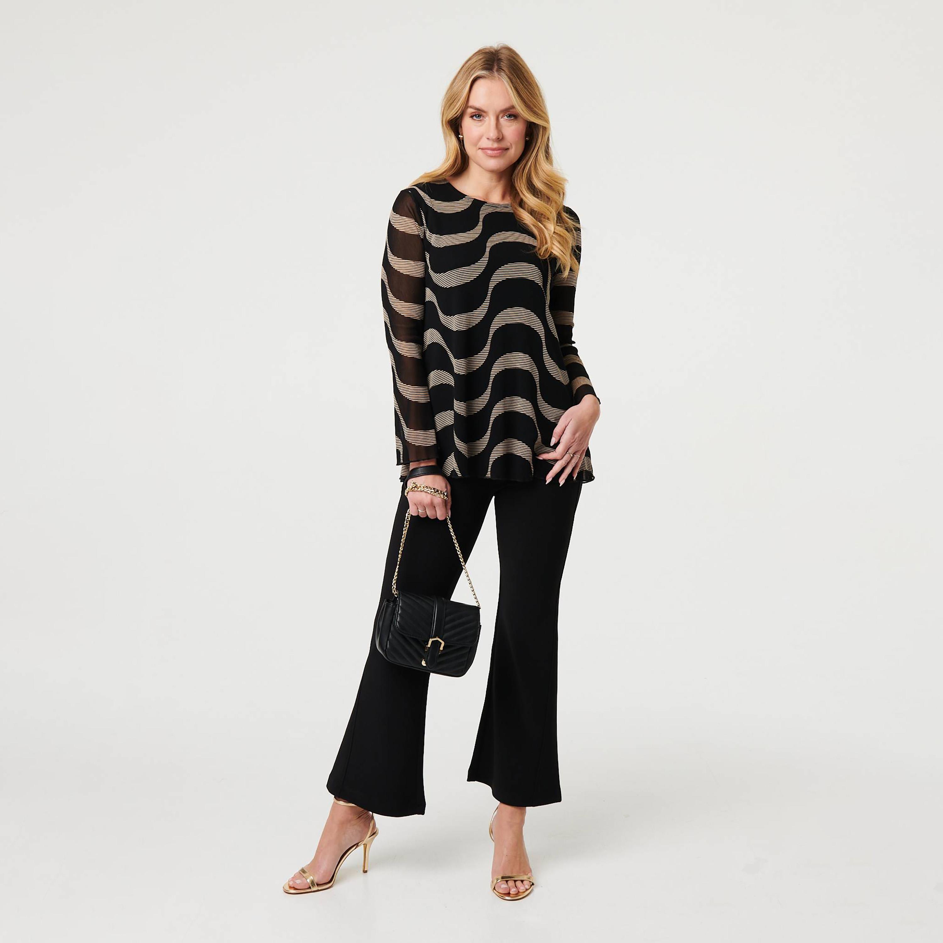بلوزة نسائية بطبعة تجريدية بلون أسود من إيزابيل لندن-women-clothing-shirtsandblouses-blouses-image-2
