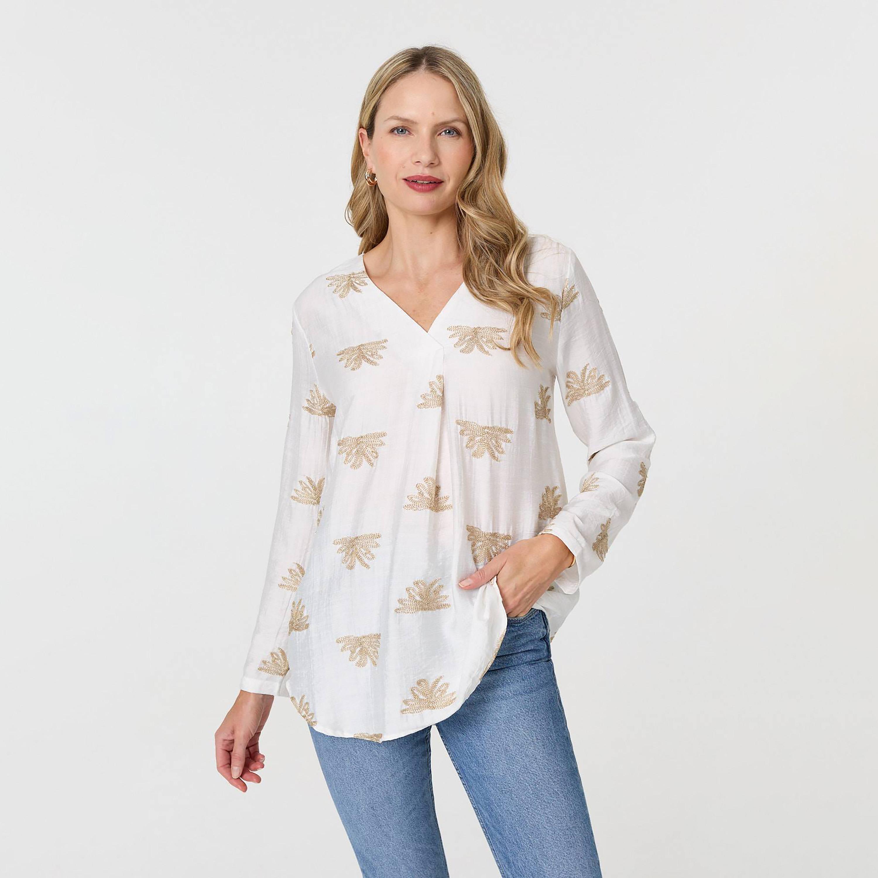 بلوزة نسائية بأكمام "رول-أب" تطوى للأعلى مع تطريز من إيزابيل لندن-women-clothing-shirtsandblouses-blouses-image-5