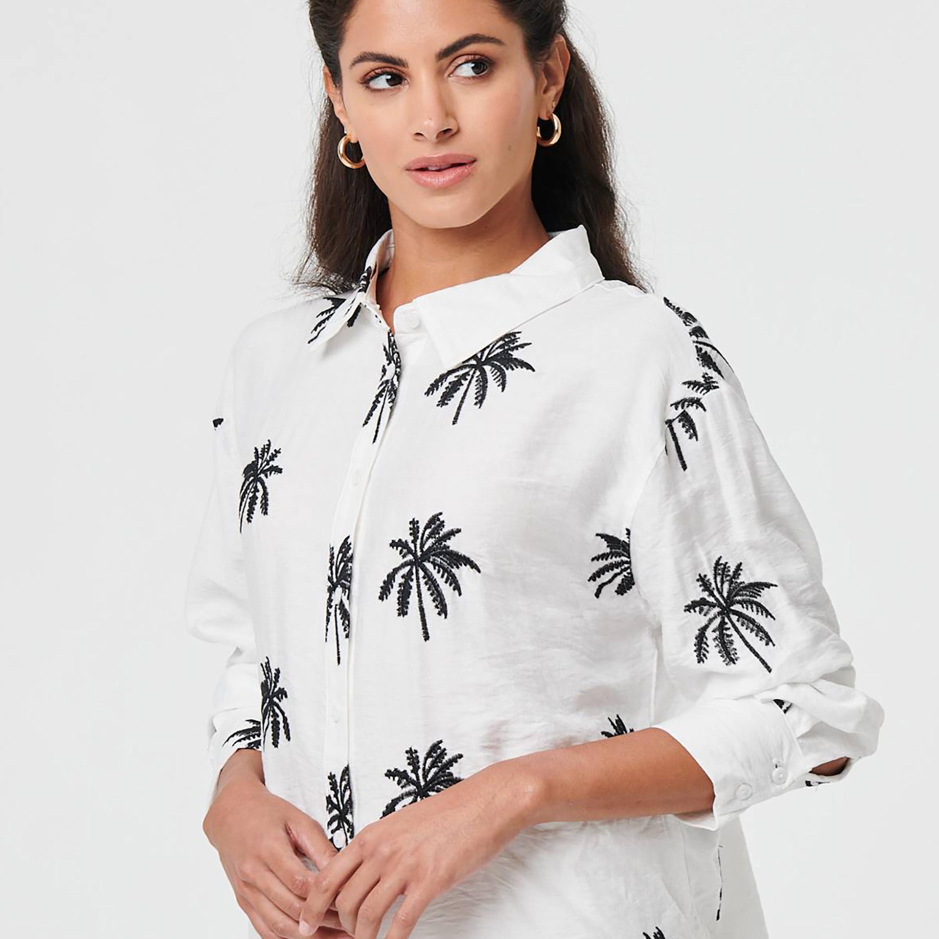 قميص نسائي بياقة وتطريز أشجار النخيل بلون أبيض من إيزابيل لندن-women-clothing-shirtsandblouses-shirts-image-4