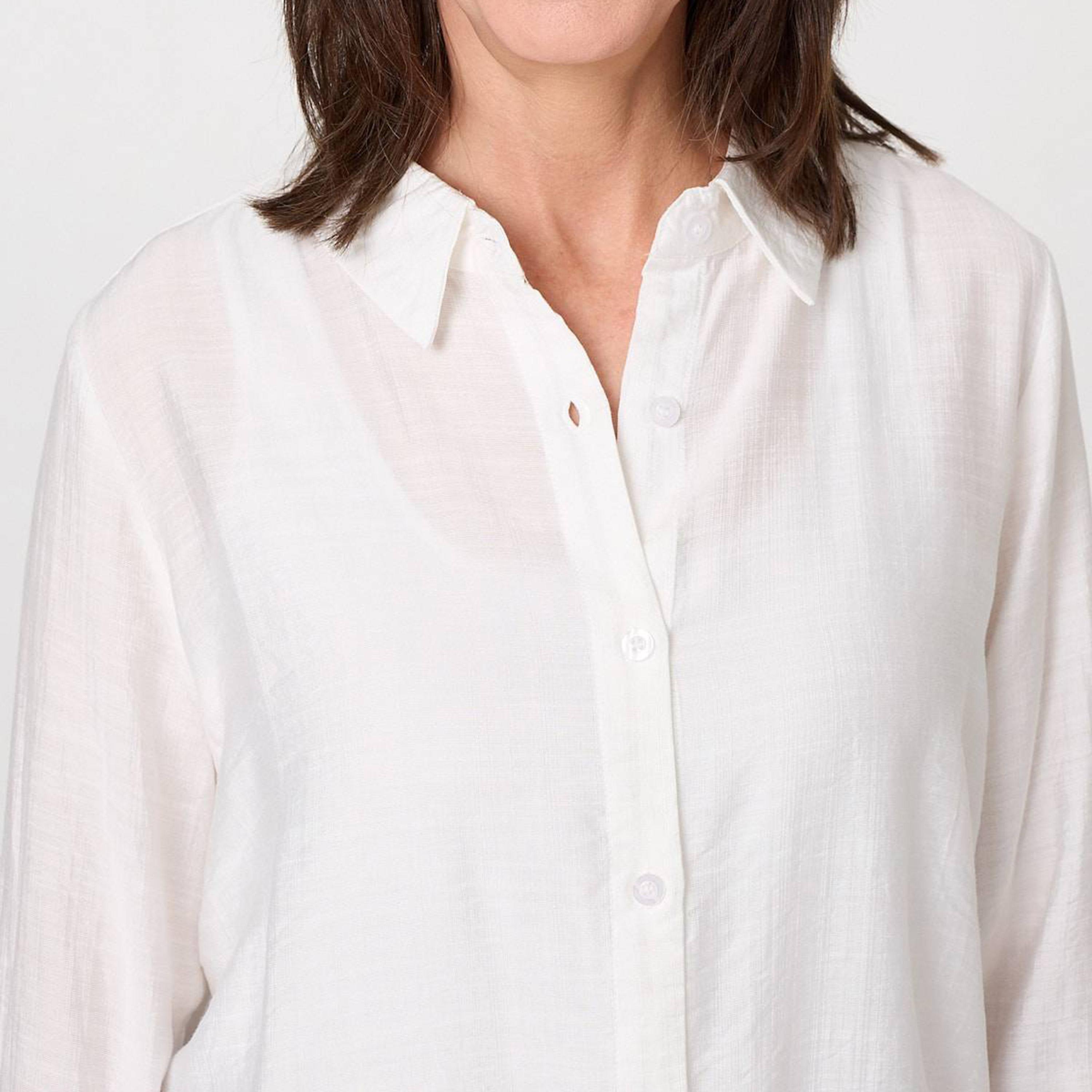 قميص نسائي بياقة وأكمام "رول-أب" تطوى للأعلى من إيزابيل لندن-women-clothing-shirtsandblouses-shirts-image-8