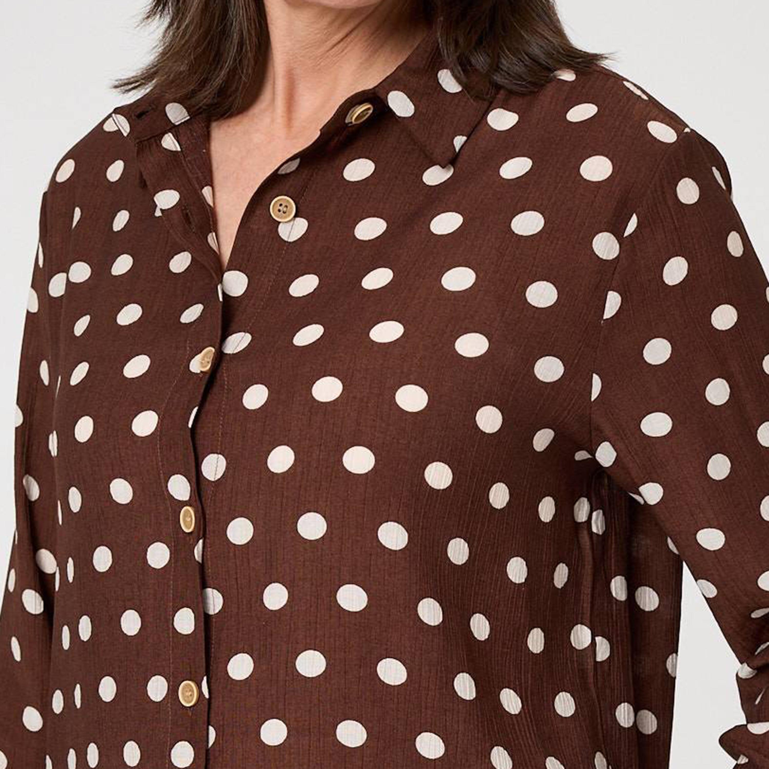 قميص نسائي بياقة وتصميم "بولكا دوت" منقط باللون البني من إيزابيل لندن-women-clothing-shirtsandblouses-shirts-image-6