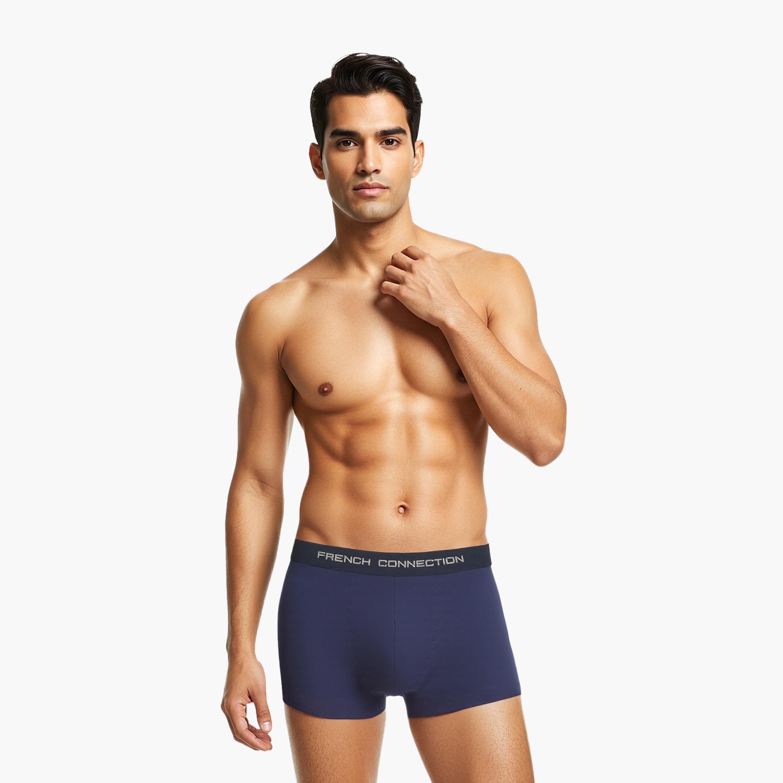 عبوة من 3 سراويل داخلية رجالية بحزام خصر مطبوع عليه علامة تجارية من فرينش كونيكشن-men-clothing-innerwear-underwear-image-2