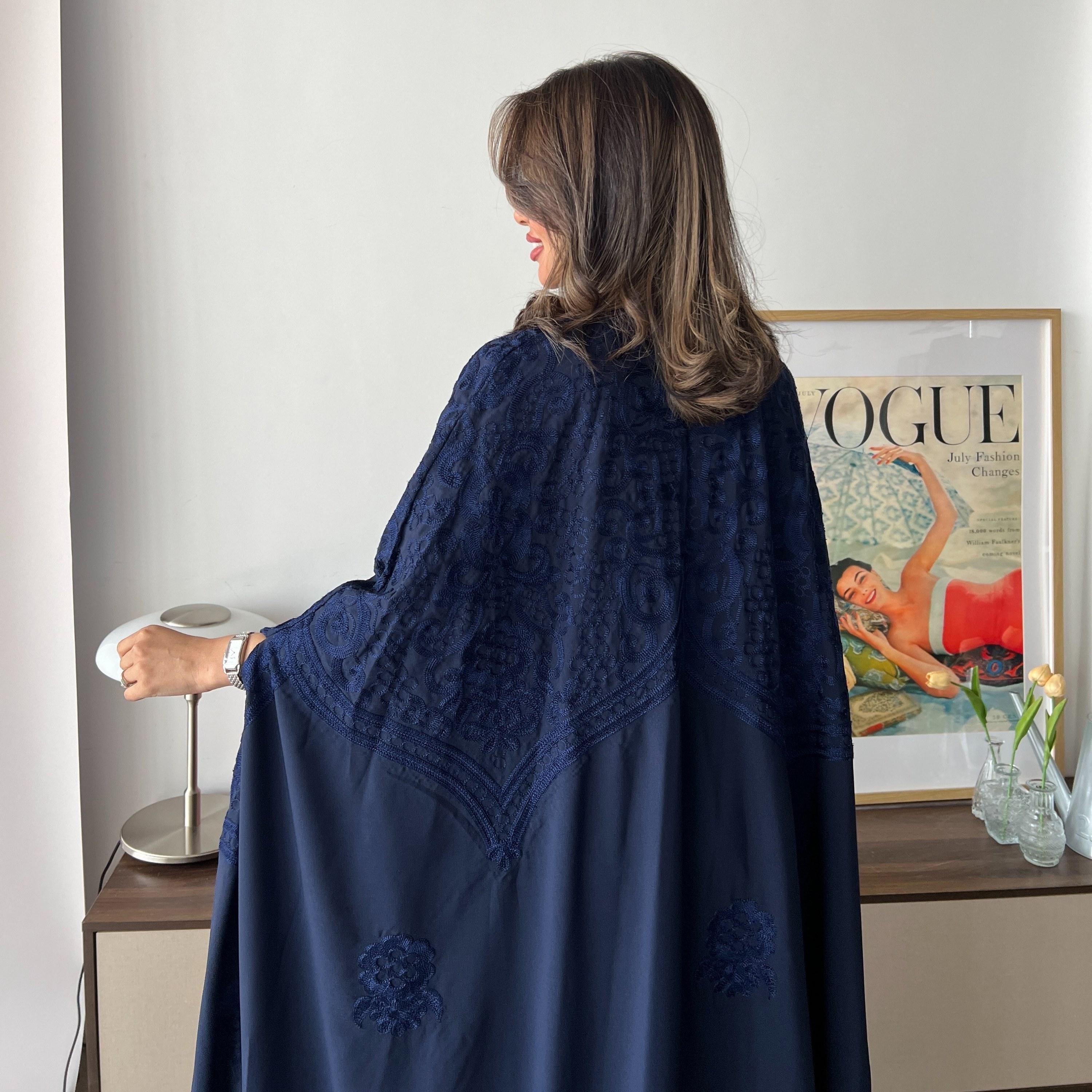 Lusin abaya Chanel Embroidered Crepe Women's Evening Qatari Bisht-Style Abaya with Hijab-women-arabicclothing-abayas-image-8