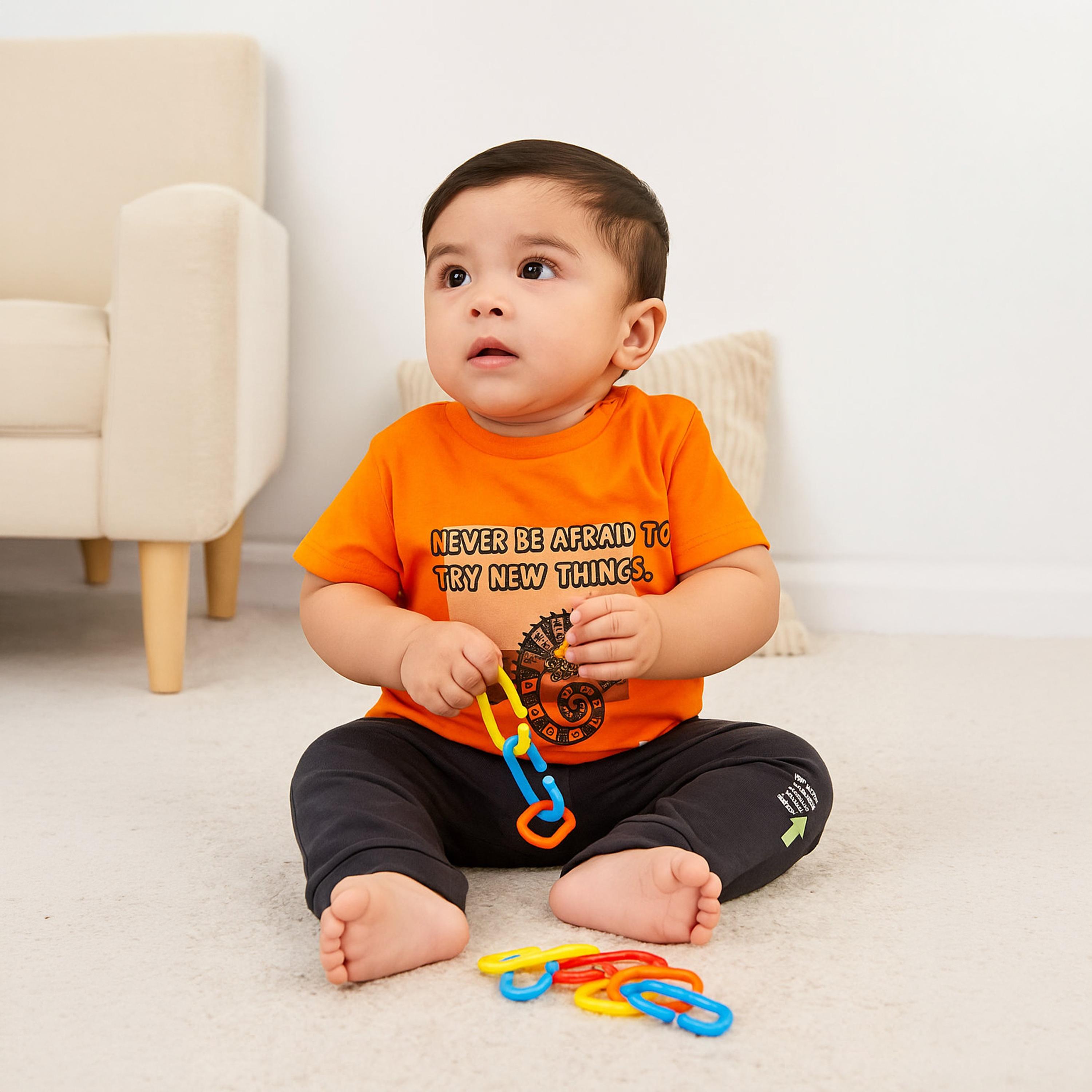 Victor and Jane Printed Short Sleeves T-Shirt with Joggers-baby-boys-clothing-setsandcoords-image-3
