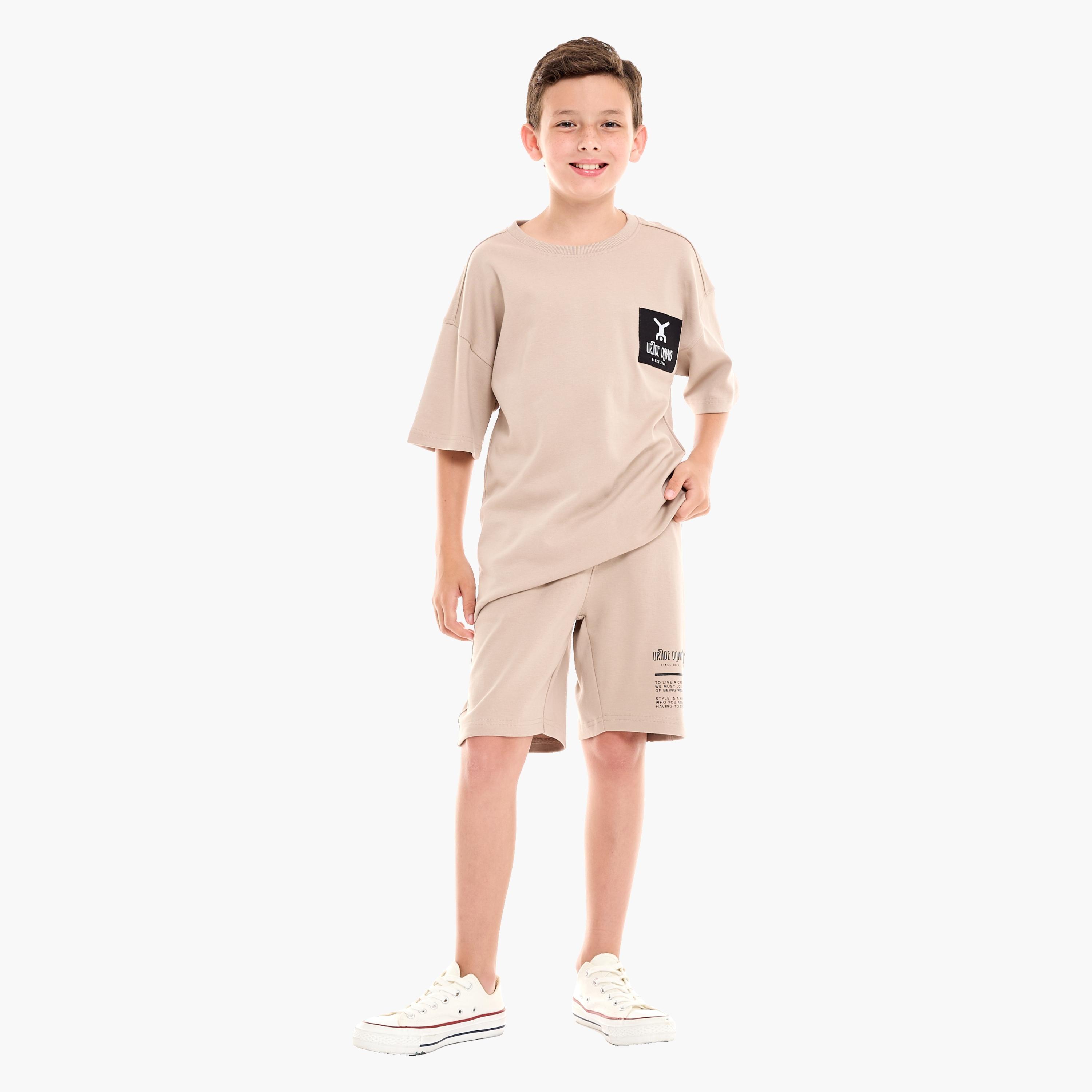 طقم من قطعتين: تيشيرت وشورت مريح من فيكتور آند جين-boys-clothing-setsandcoords-image-5