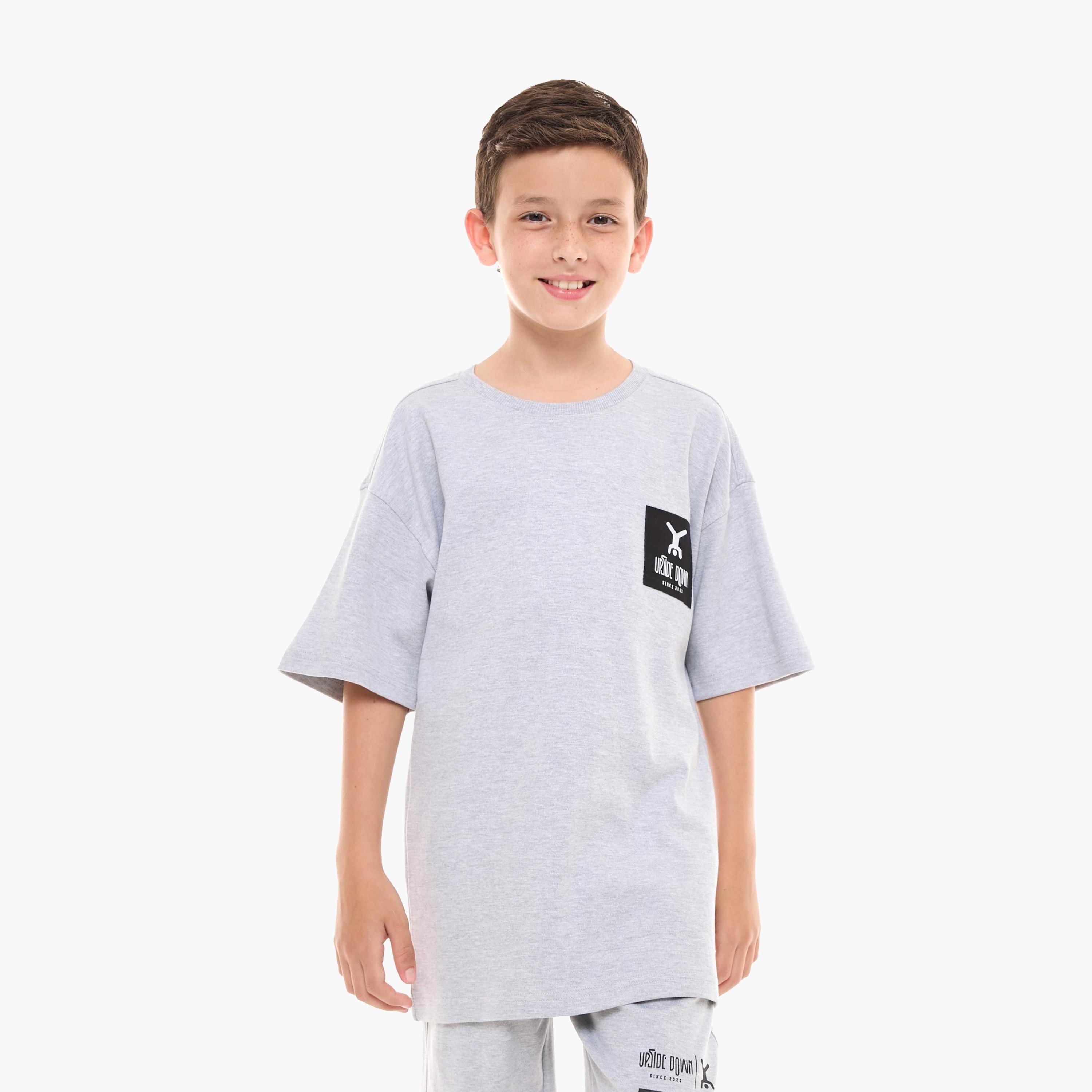 طقم من قطعتين: تيشيرت وشورت مريح من فيكتور آند جين-boys-clothing-setsandcoords-image-3