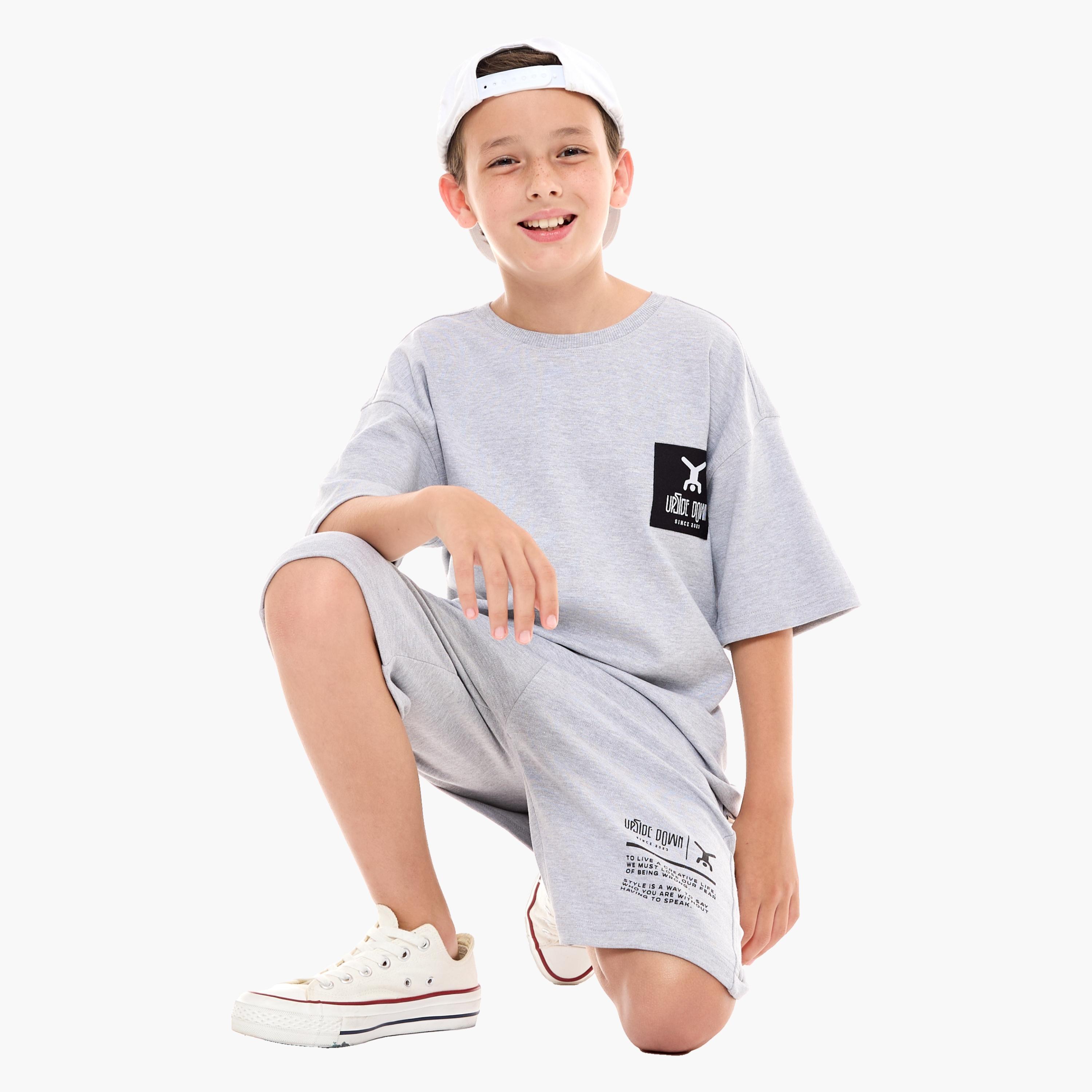 طقم من قطعتين: تيشيرت وشورت مريح من فيكتور آند جين-boys-clothing-setsandcoords-image-4