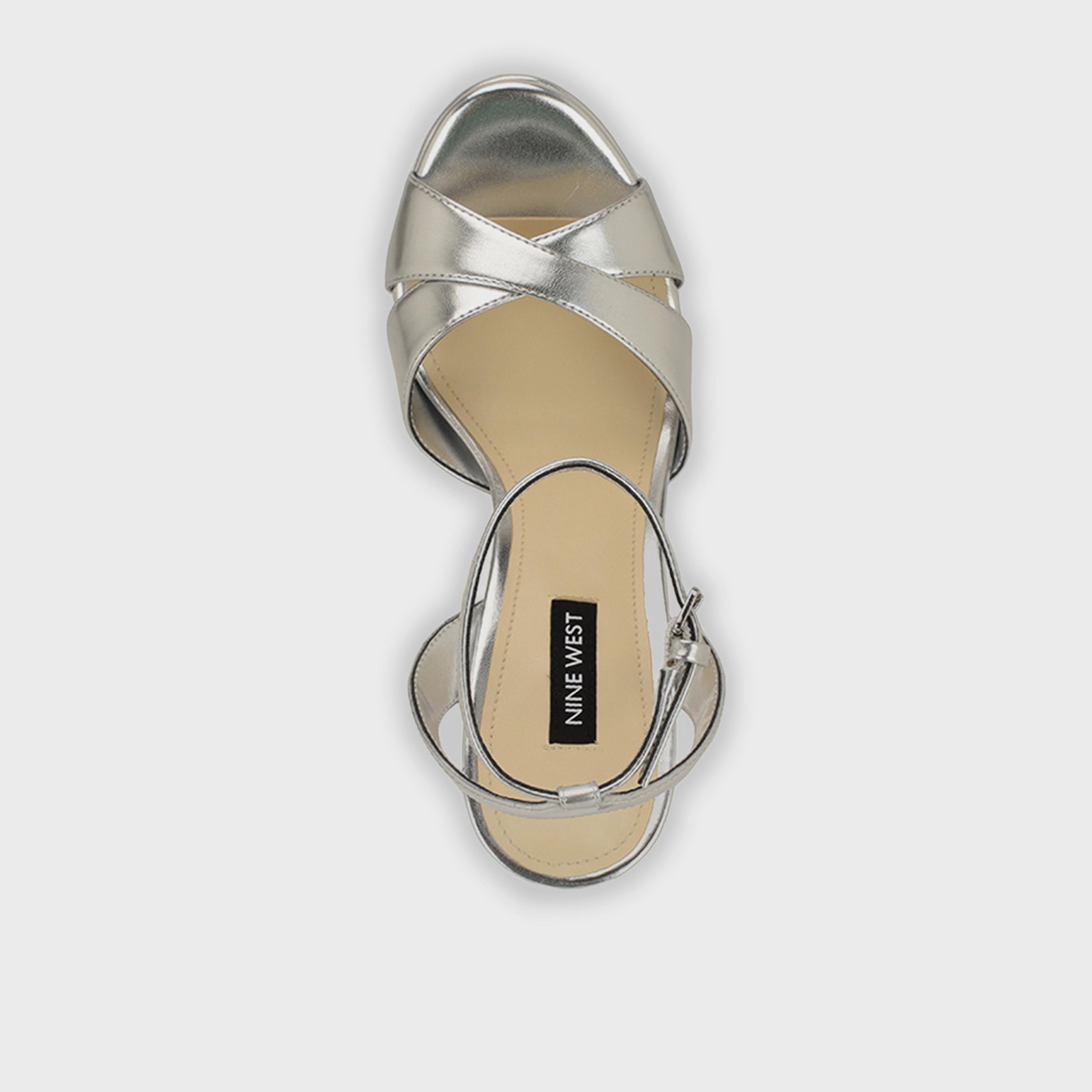 ناين ويست - حذاء نسائي بكعب عالٍ بإبزيم | WNWILDA3-women-shoes-sandals-heeled-image-4