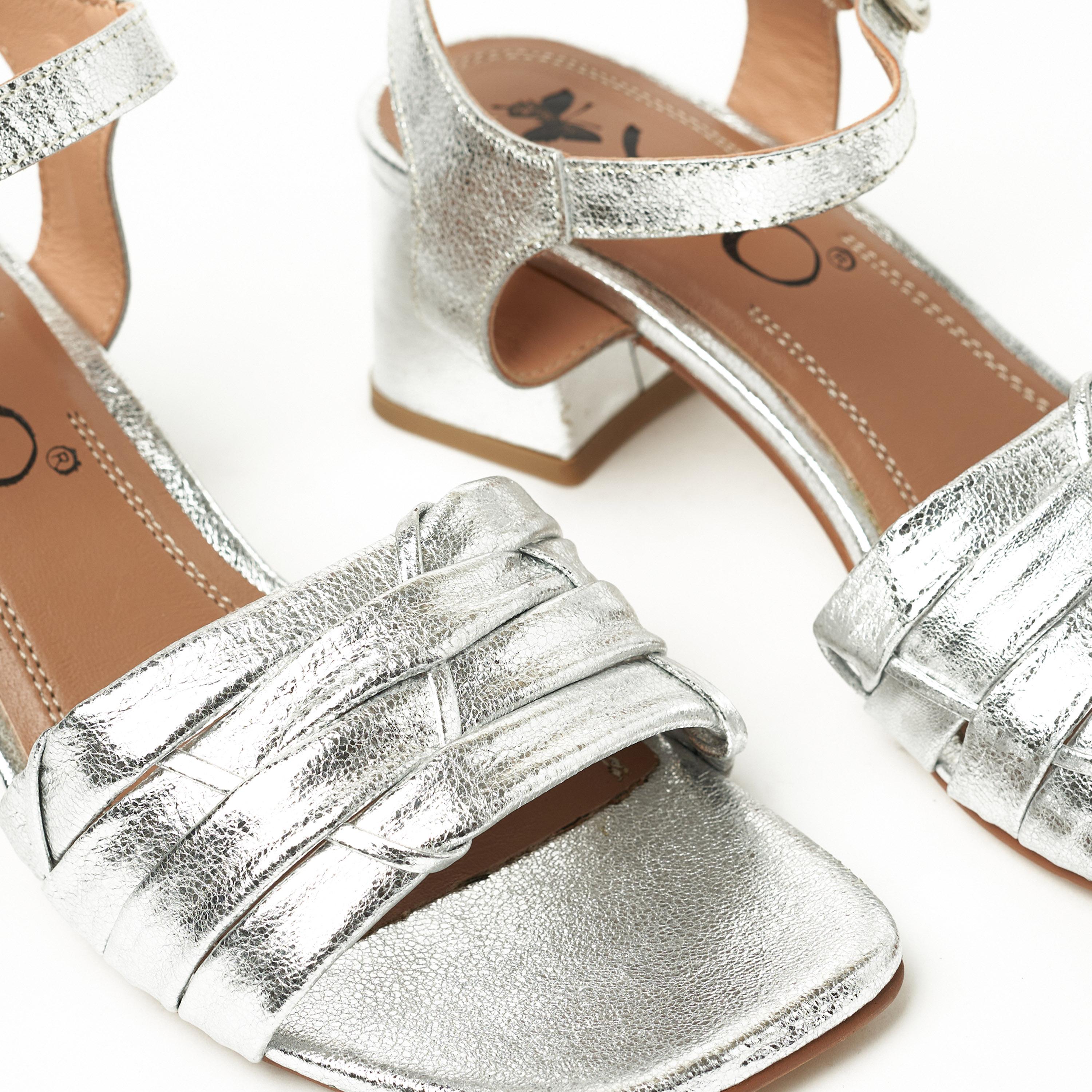 Y.SO by Geoomnii Women's Buckle Tinley1 Block Heels | Y-24-048        -women-shoes-heels-image-4