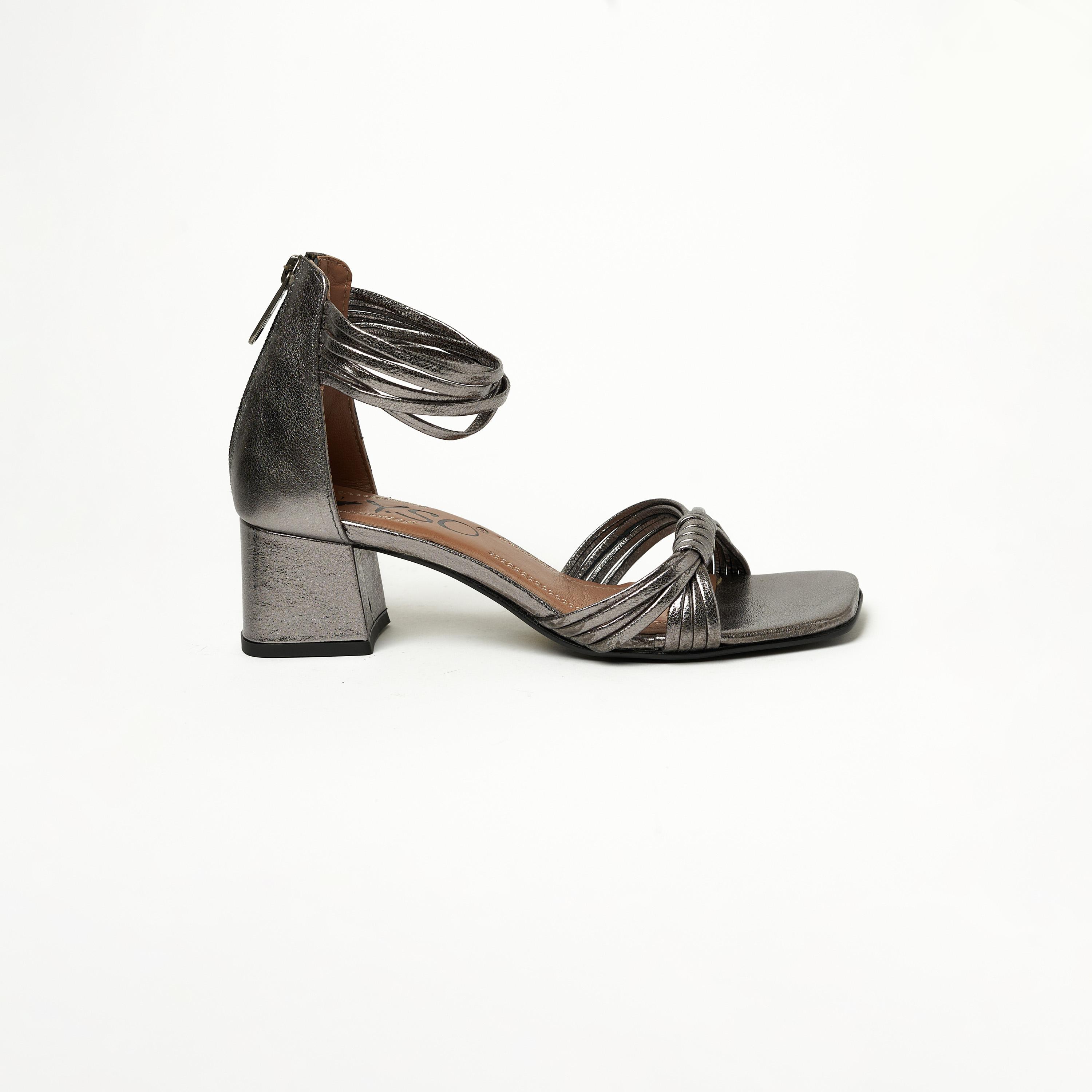 واي.سو- صندل للنساء بدون رباط - بايلي1 | Y-24-049-women-shoes-heels-image-2