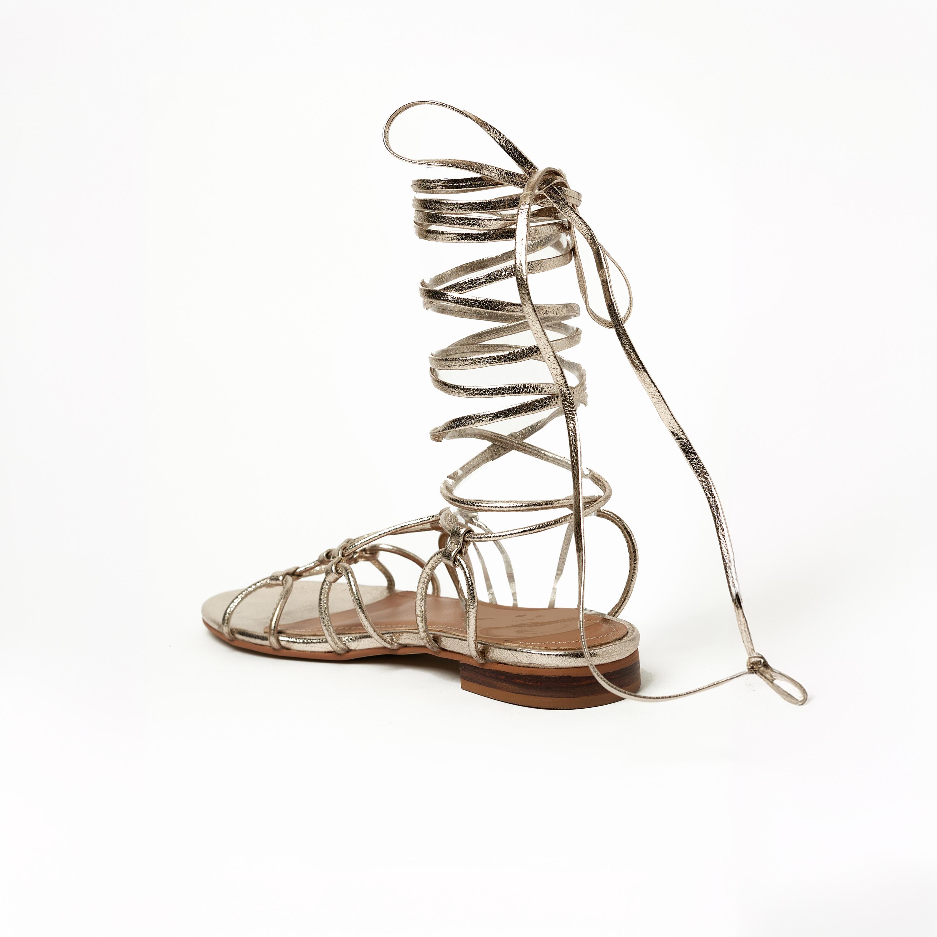 واي.سو- واي.سو- صندل جلادييتور مونت1 للنساء | Y-24-093-women-shoes-sandals-flats-image-3