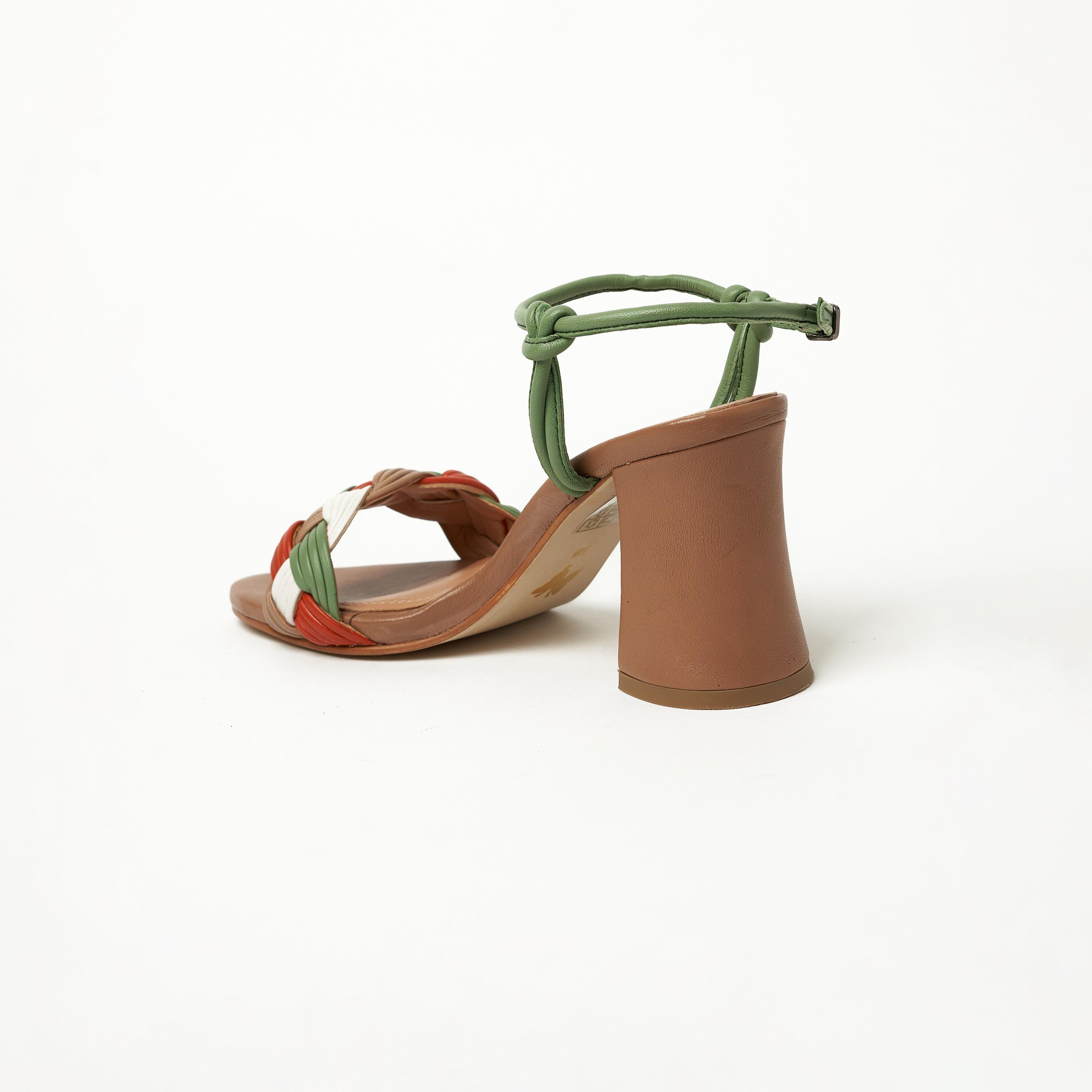 واي.سو- حذاء بكعب سميك ماسي1 للنساء | Y-24-133-women-shoes-heels-image-3