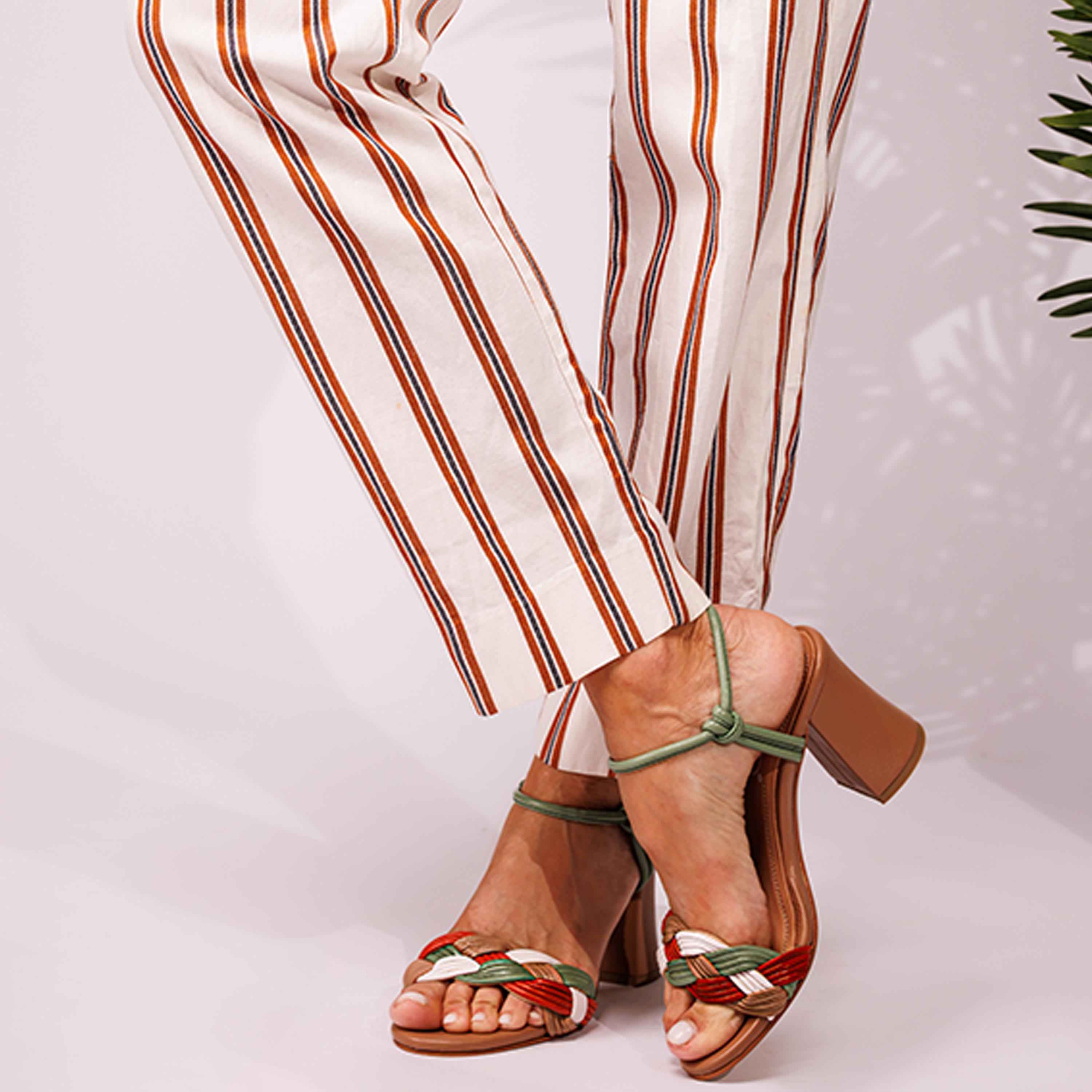 واي.سو- حذاء بكعب سميك ماسي1 للنساء | Y-24-133-women-shoes-heels-image-6