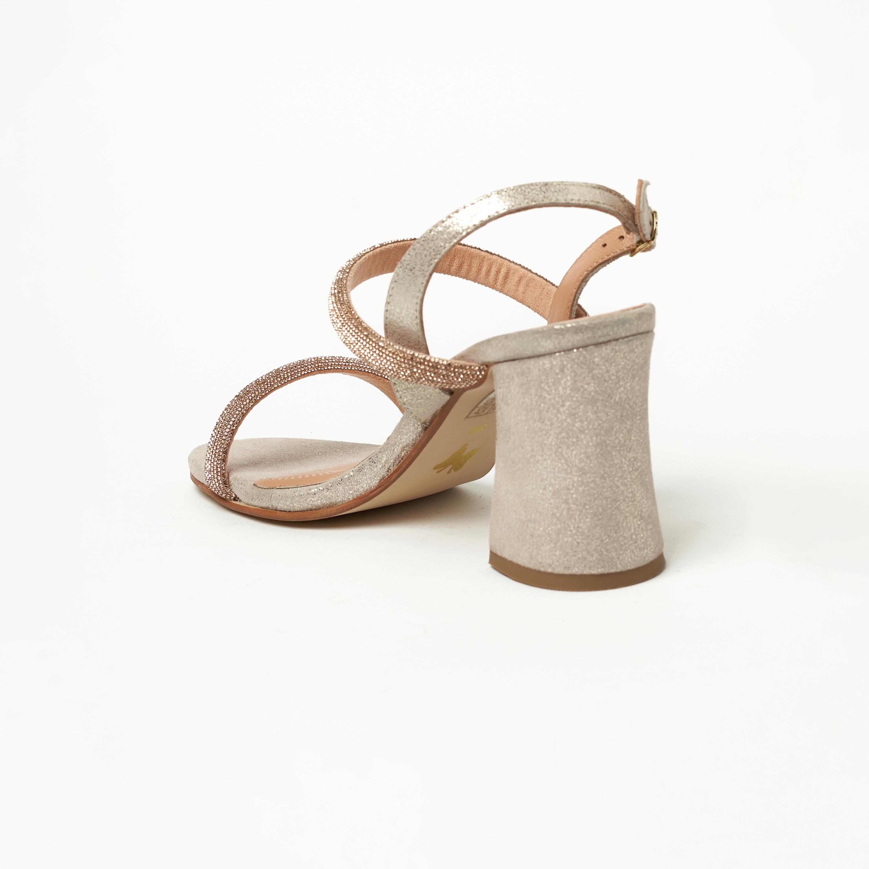 واي.سو- حذاء بكعب سميك جون1 للنساء | Y-24-134-women-shoes-heels-image-3