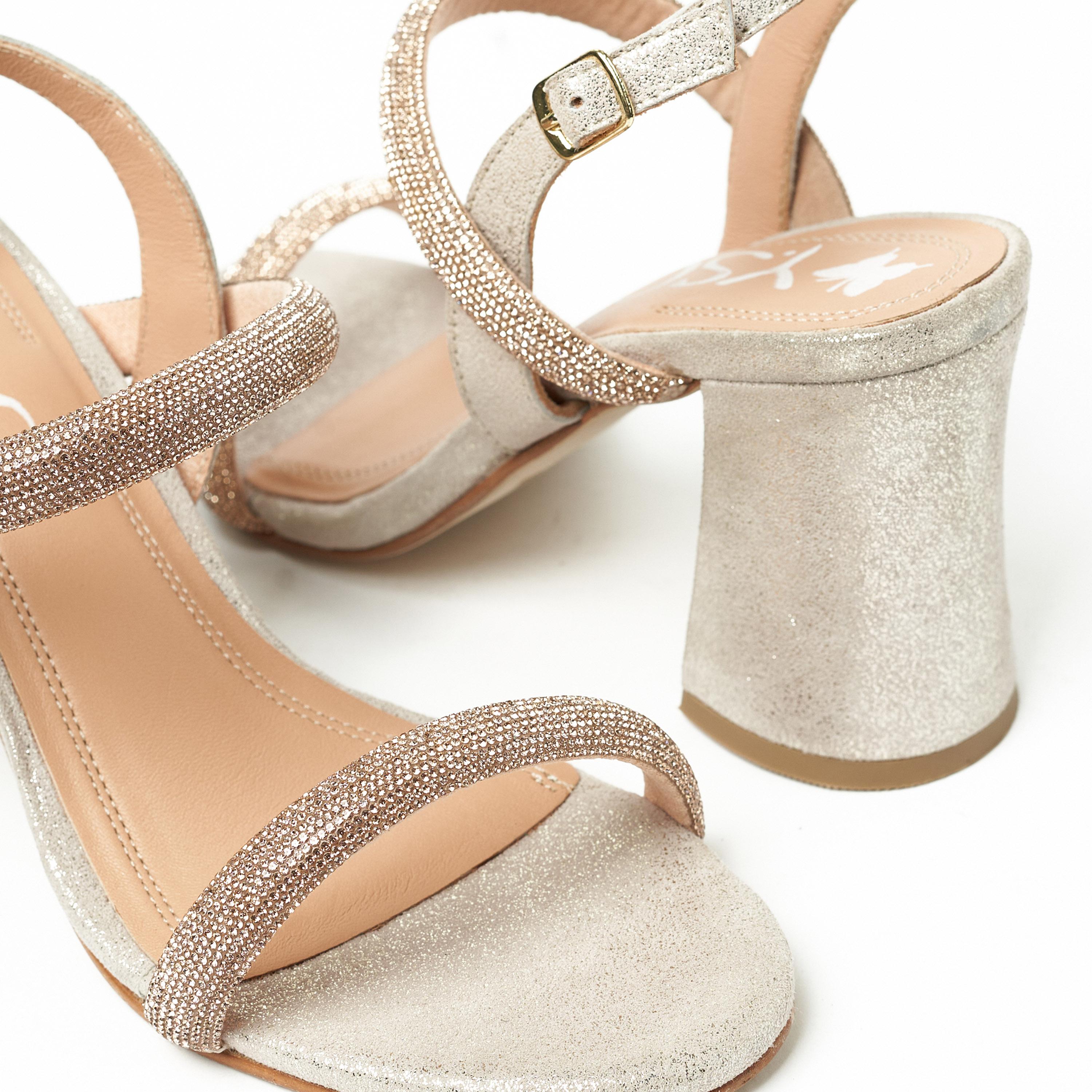 واي.سو- حذاء بكعب سميك جون1 للنساء | Y-24-134-women-shoes-heels-image-4