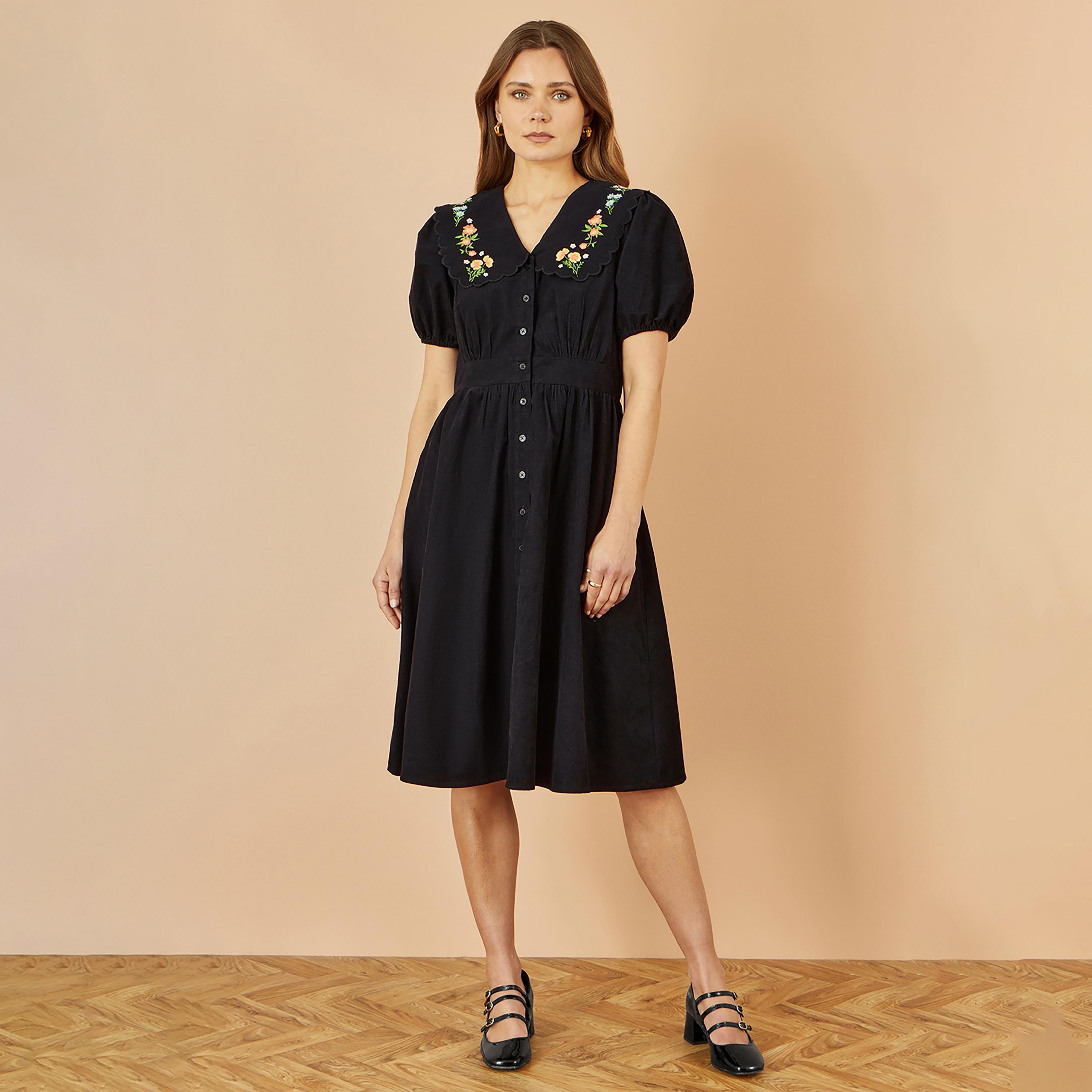فستان قصير (طول الركبة) قطني بياقة "بيتر بان" وأكمام "باف" وتطريز زهور من يومي-women-clothing-dresses-image-1