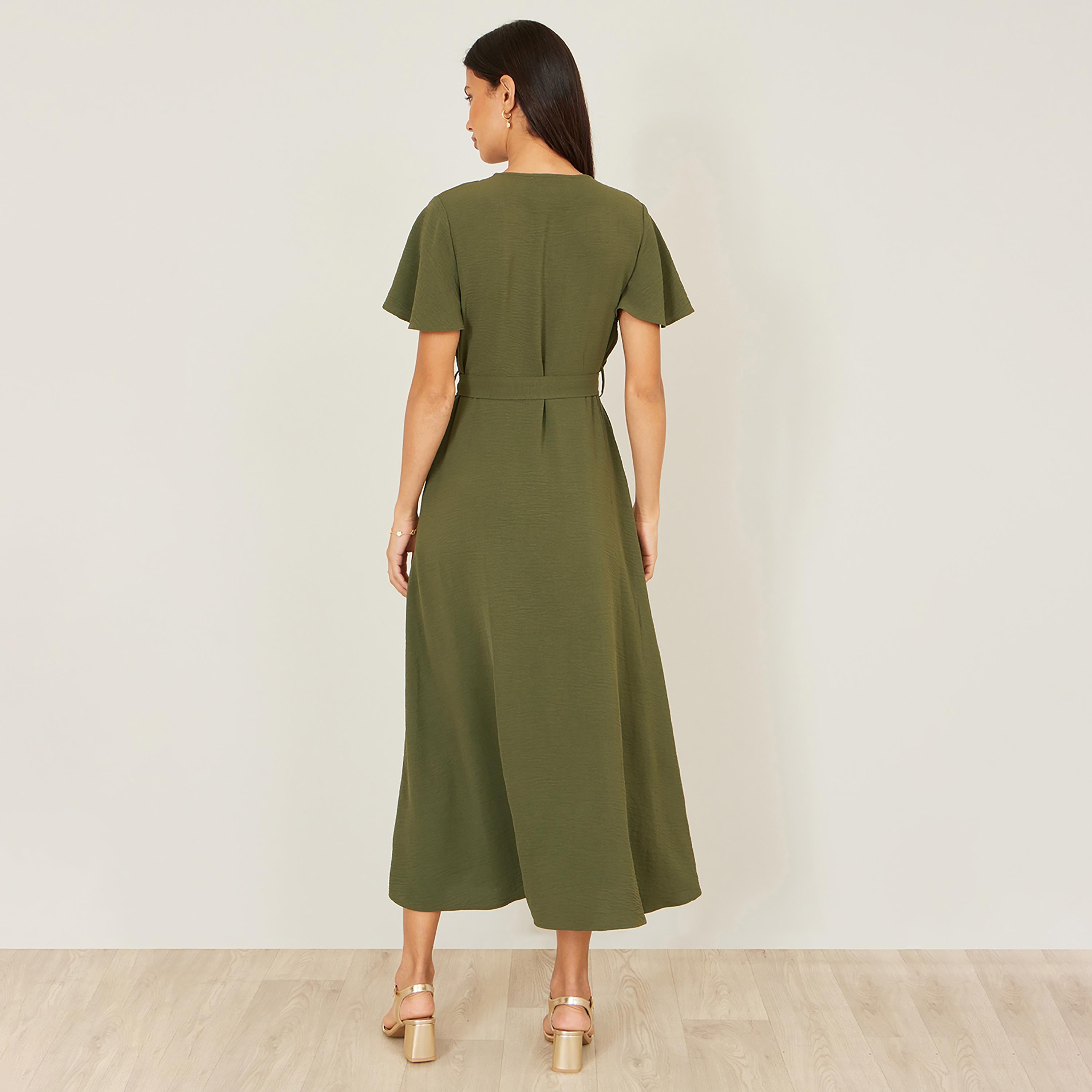 فستان ميدي مع حزام وأكمام "فلاتر" وقماش بارز "تيكستشرد" لون أخضر من يومي-women-clothing-dresses-image-3