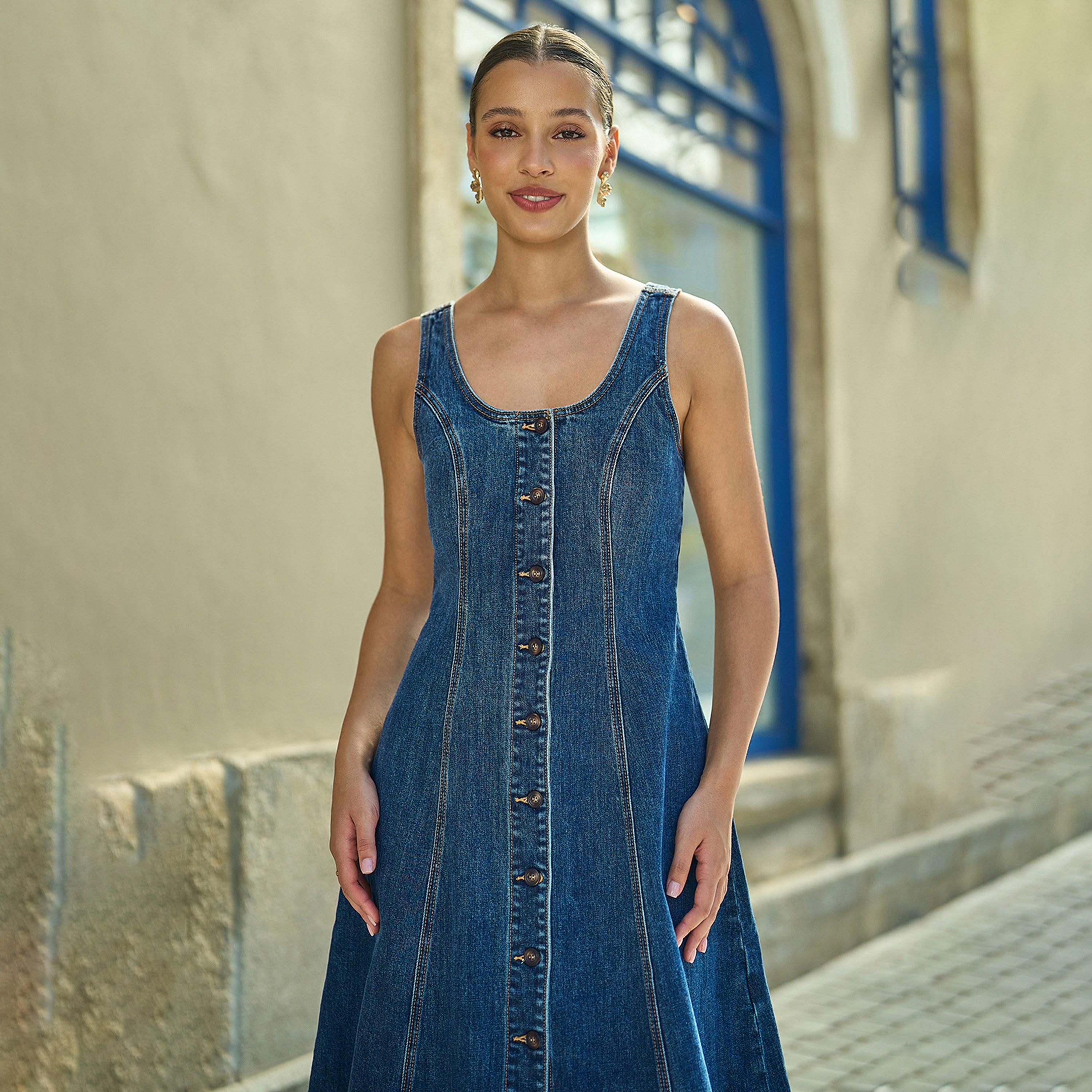 فستان قصير (طول الركبة) بياقة "سكوب" واسعة ولون أزرق فاتح "لايت واشد" من يومي-women-clothing-dresses-image-4