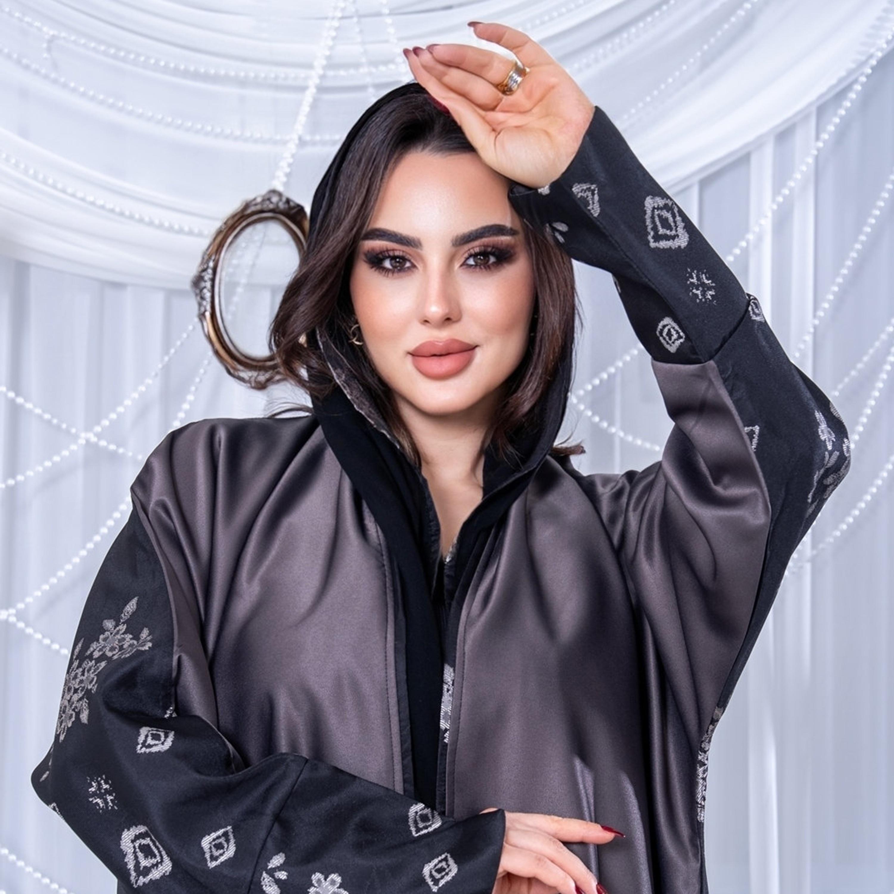 Elegant Hijab Multicolor Geometric Jacquard Crepe Women's Half Cloche Abaya with Hijab-women-arabicclothing-abayas-image-2