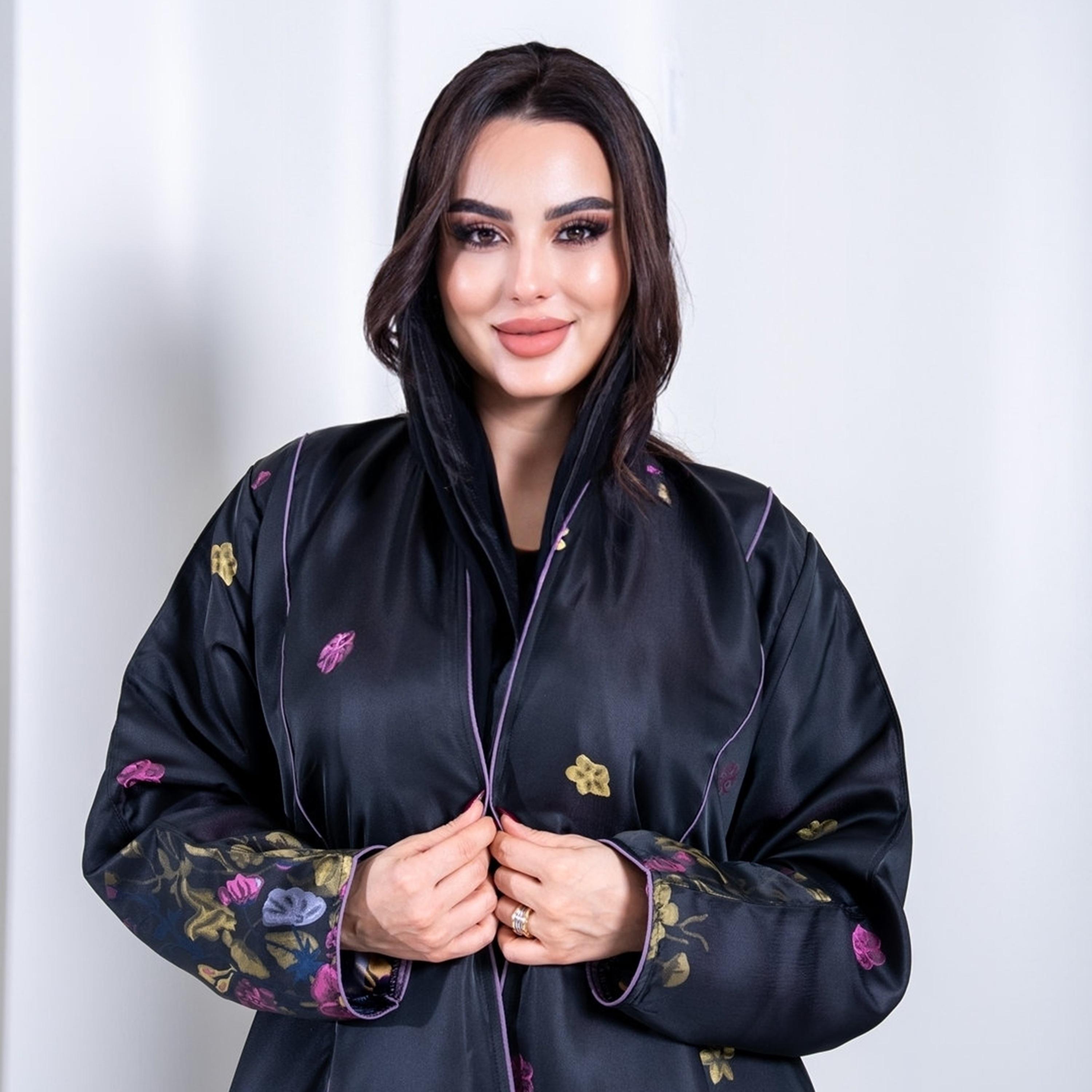 عباية نسائية "نصف كلوش" بطبعة زهور قماش كريب - متعددة الألوان من إيليجنت حجاب-women-arabicclothing-abayas-image-2