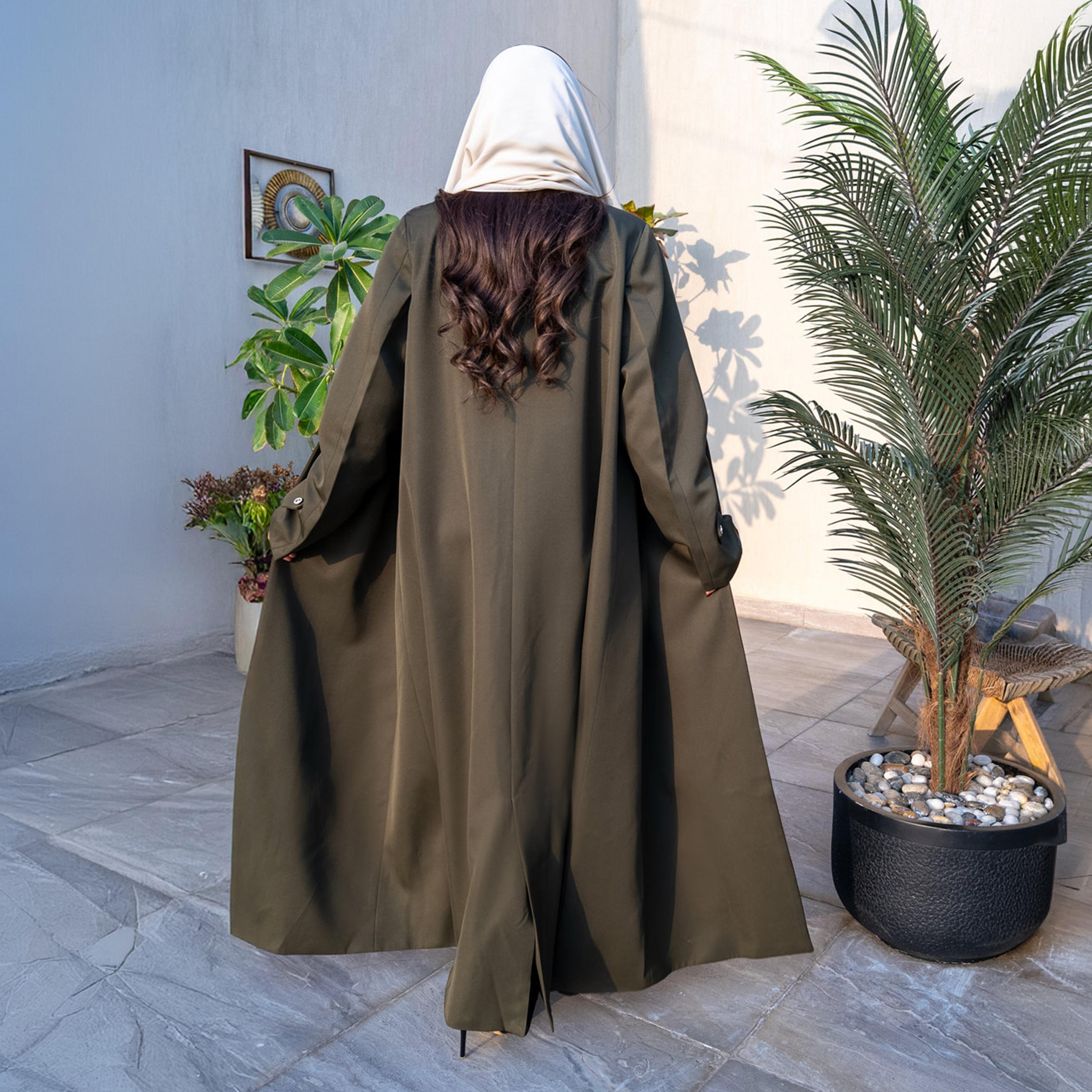عباية رسمية نسائية "نصف كلوش" بياقة مطوية قماش كريب مع حجاب من إيليجنت حجاب-women-arabicclothing-abayas-image-5