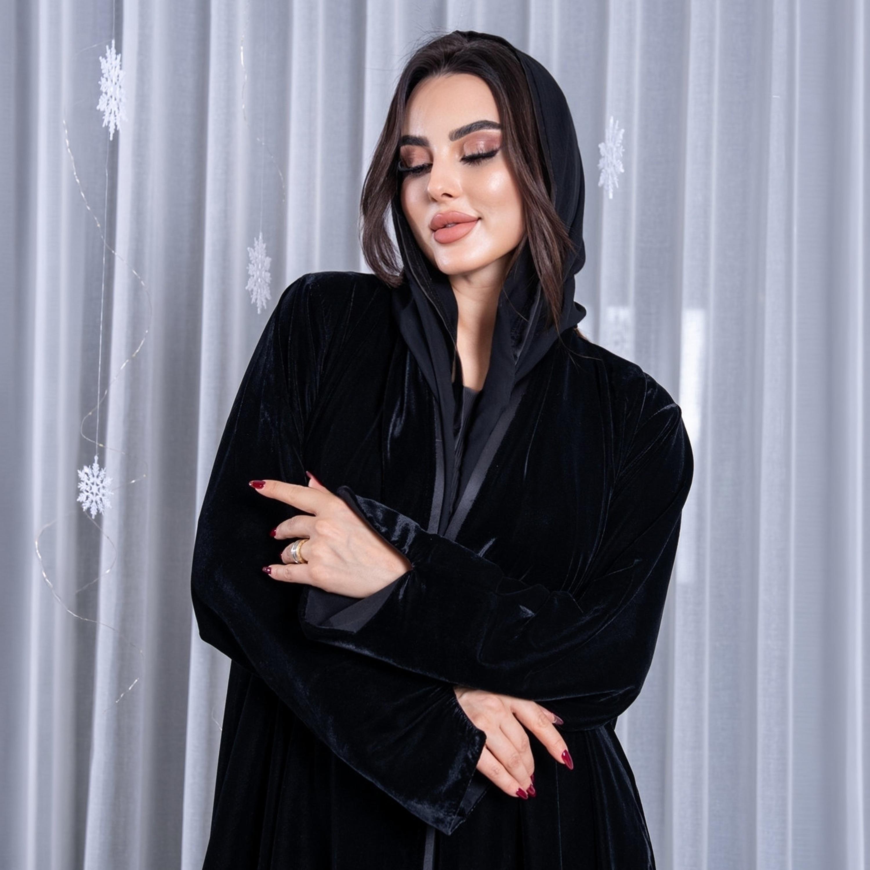 Elegant Hijab Velvet Women's Evening Half Cloche Abaya with Hijab-women-arabicclothing-abayas-image-2