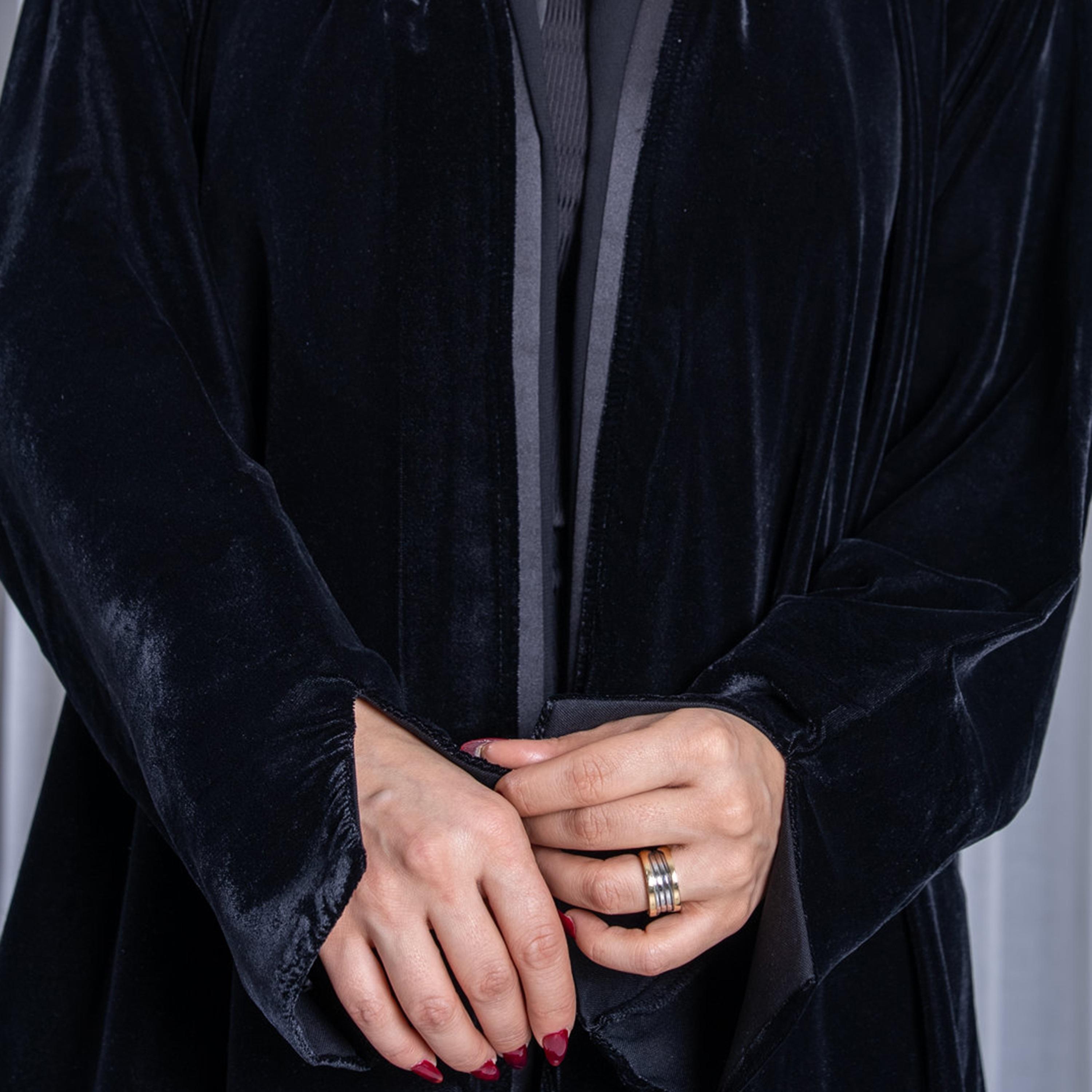 Elegant Hijab Velvet Women's Evening Half Cloche Abaya with Hijab-women-arabicclothing-abayas-image-3