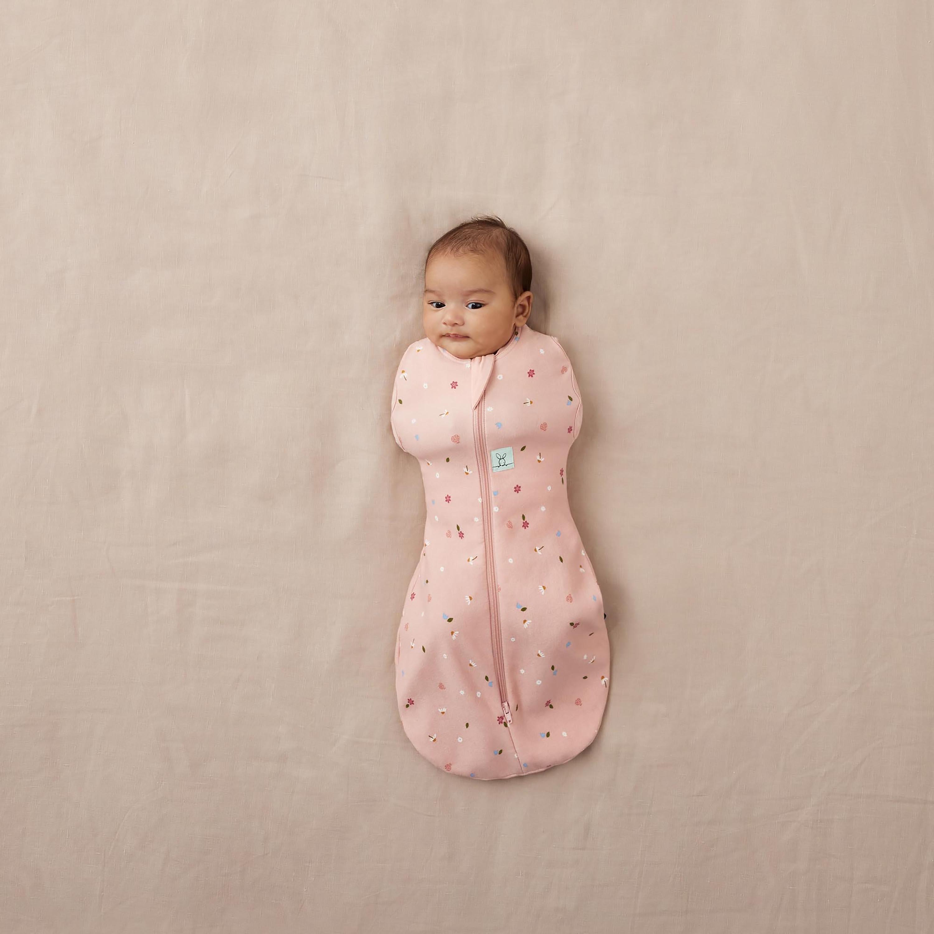 ergoPouch Cocoon Swaddle Bag 1 TOG - Daisies-baby-nursery-blanketsandswaddles-swaddlesandsleepingbags-image-4
