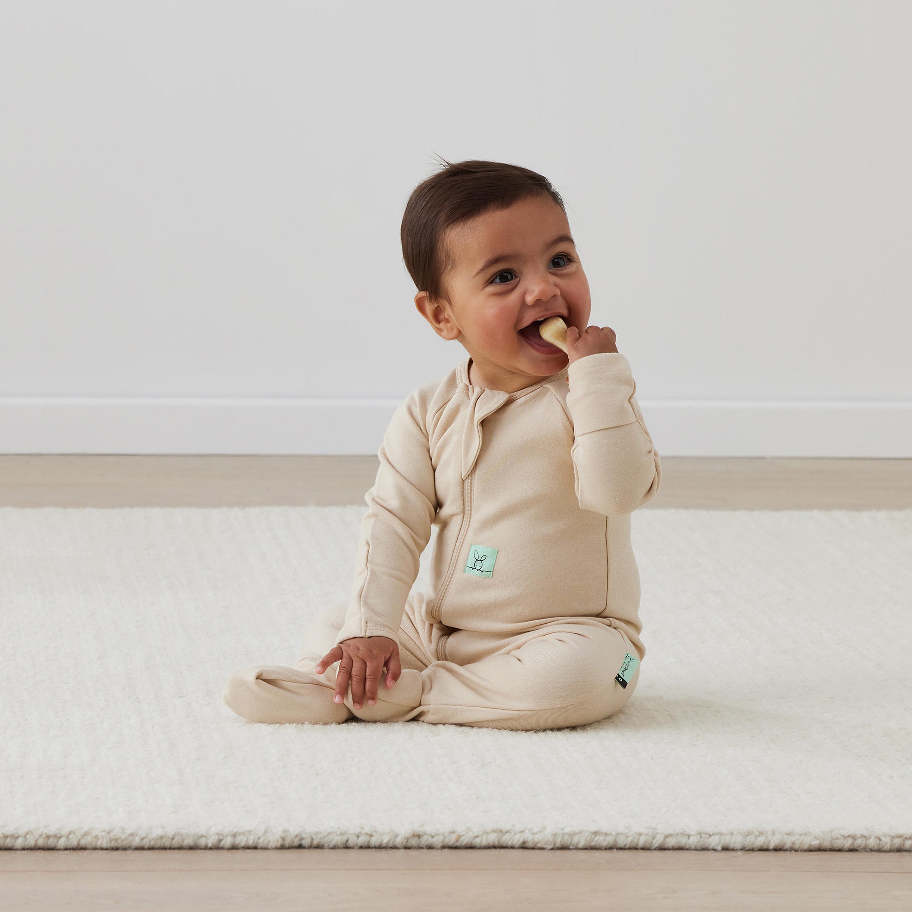 ergoPouch Layers Long Sleeve 1 TOG - Vanilla-baby-boys-clothing-nightwear-sleepsuits-image-5