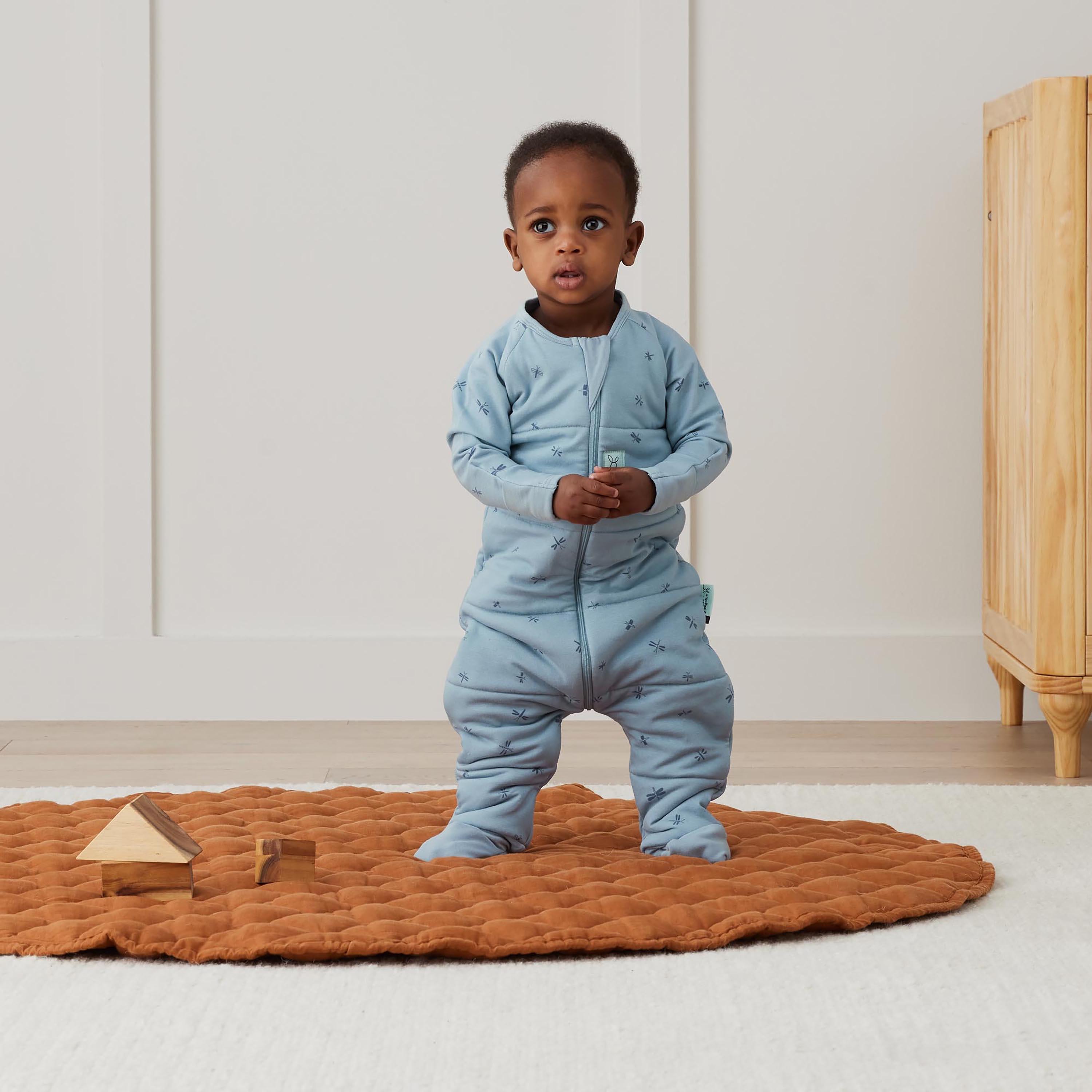 نوم قطعة واحدة 2.5 توغ - اليعسوب من إرجو باوتش-baby-boys-clothing-nightwear-sleepsuits-image-3