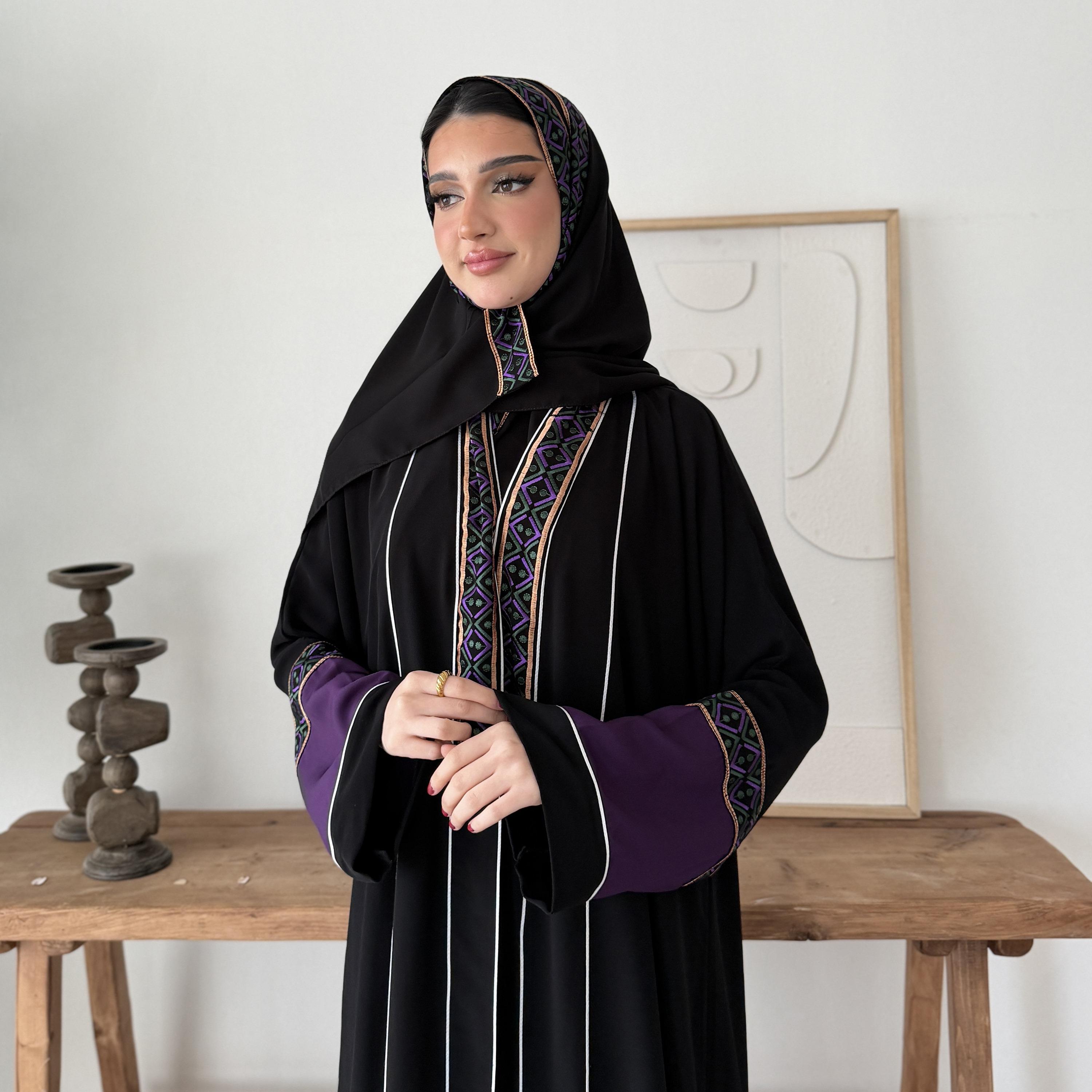 Lusin abaya Black Embroidered Wide Sleeves Royal Crepe Women's Evening Abaya with Hijab-women-arabicclothing-abayas-image-2