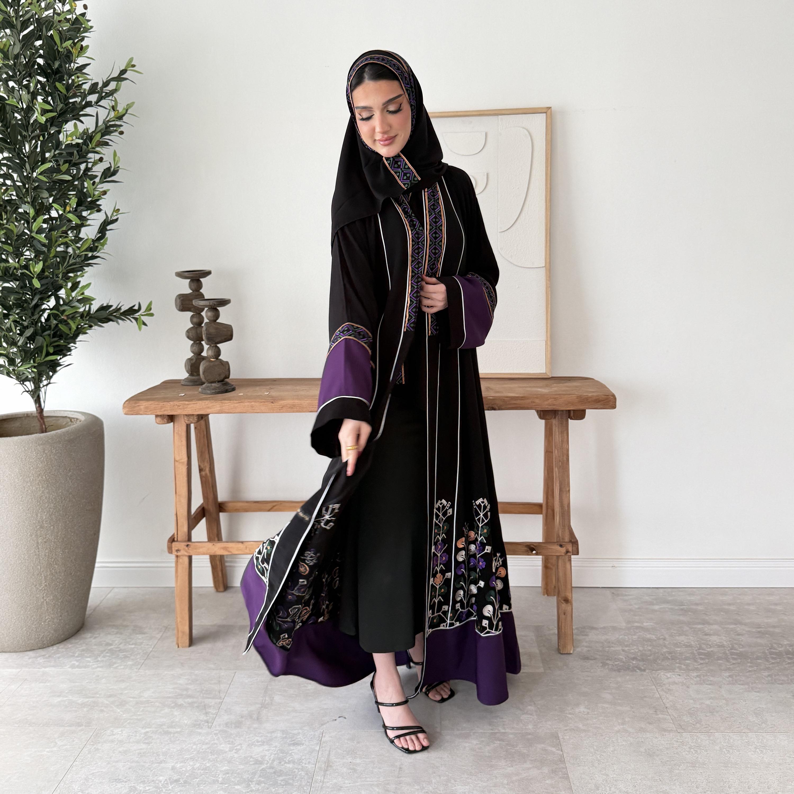 Lusin abaya Black Embroidered Wide Sleeves Royal Crepe Women's Evening Abaya with Hijab-women-arabicclothing-abayas-image-3