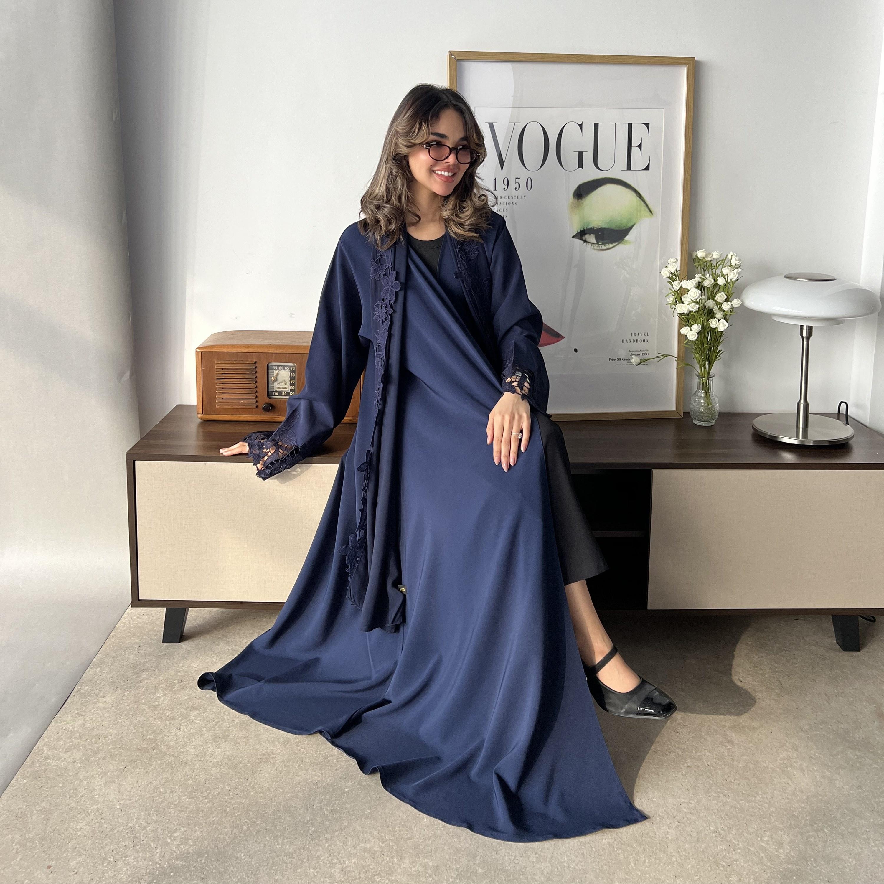 Lusin abaya Floral Embroidered Wide Sleeves Ukrainian Crepe Women's Flared Style Abaya with Hijab-women-arabicclothing-abayas-image-7