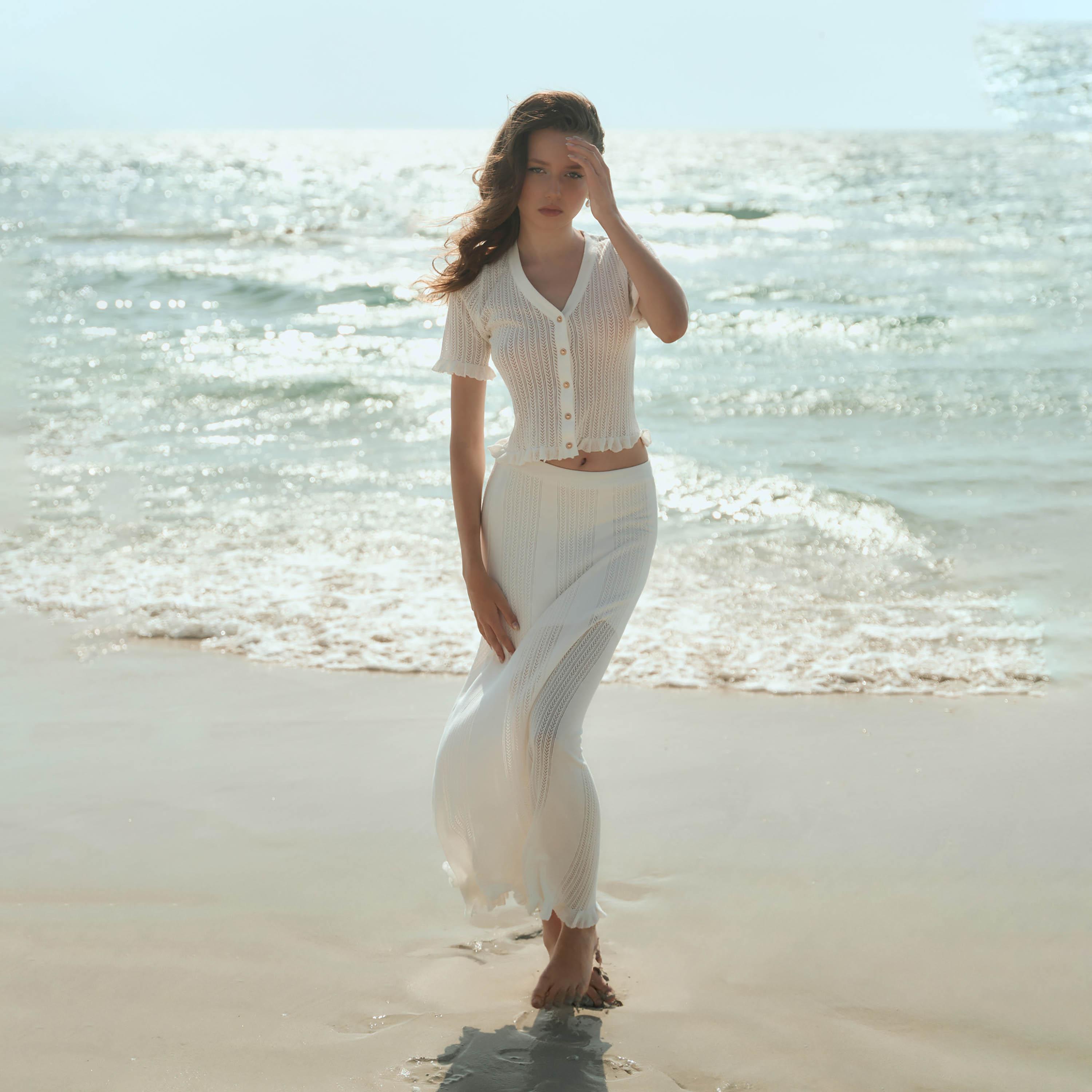بلوزة جيرسي حياكة مفرغة للنساء من ليتشي-women-clothing-shirtsandblouses-blouses-image-2