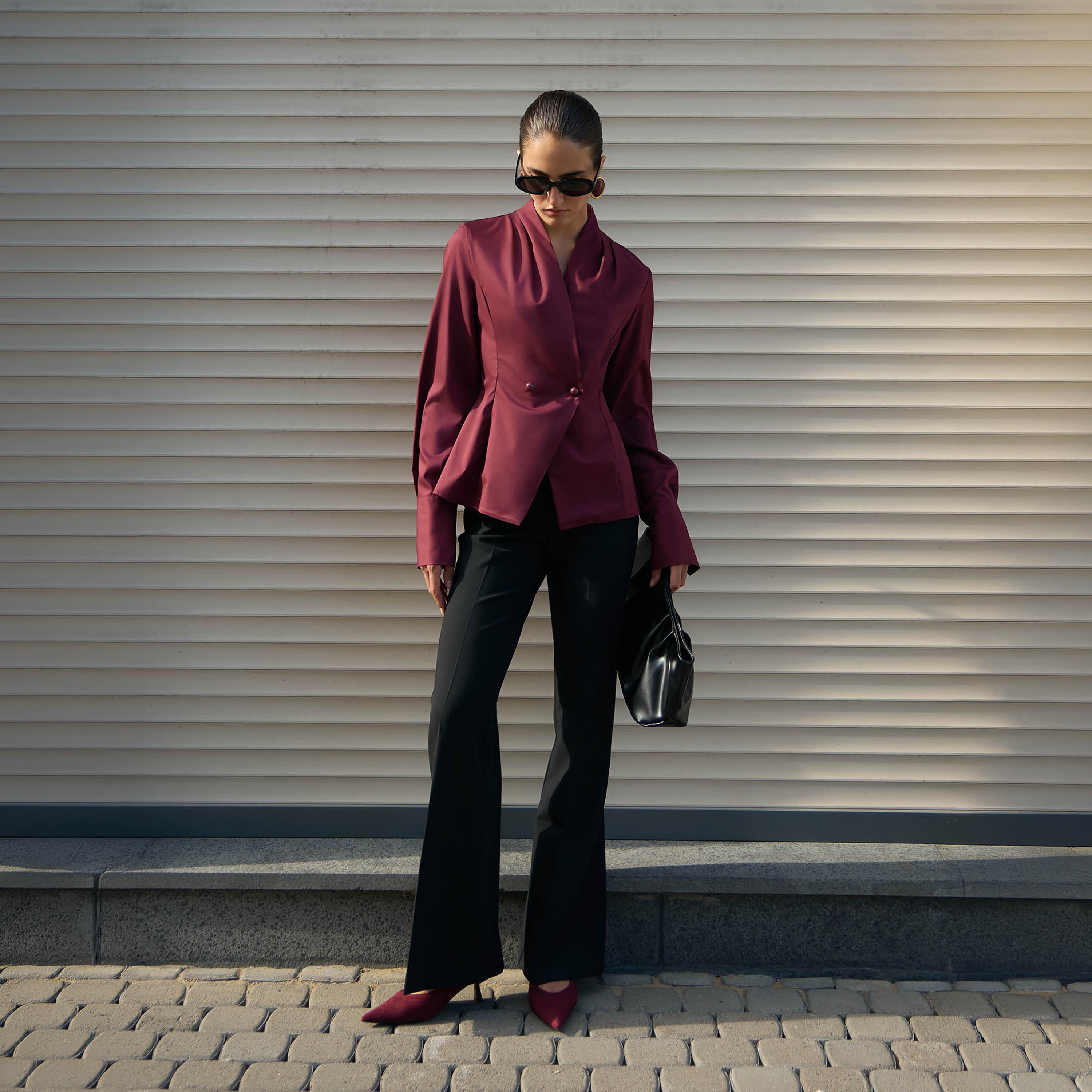 بلازر نسائي بياقة مطوية باللون الماروني من ليتشي-women-clothing-coatsandjackets-blazers-image-2