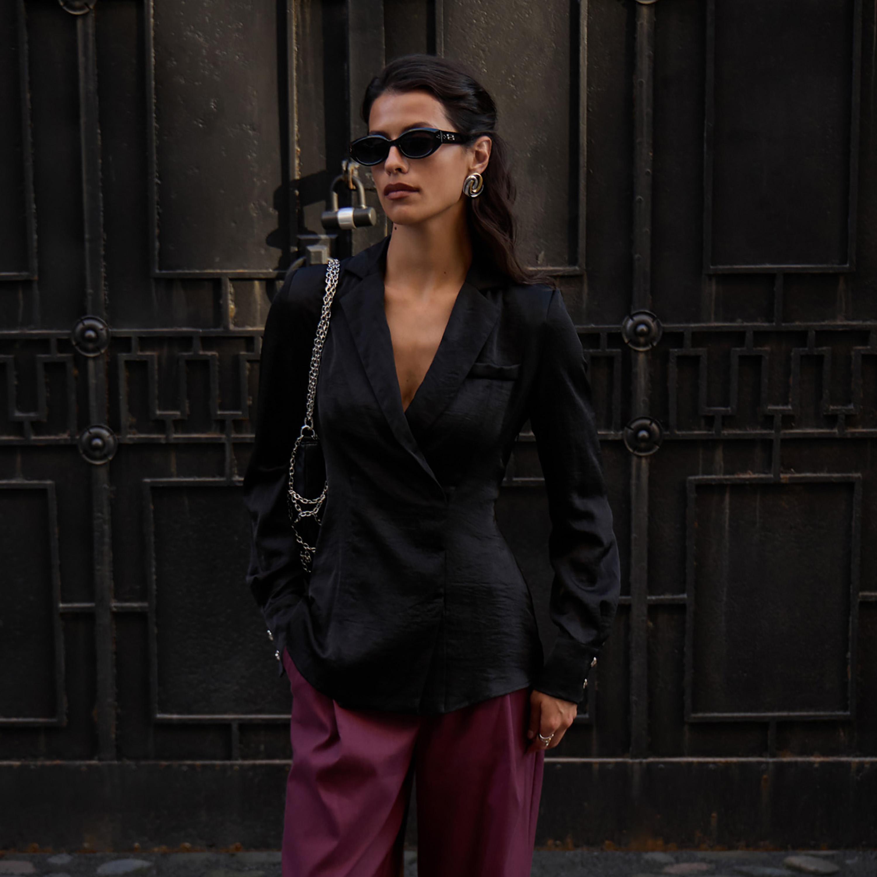 توب بنمط بليزر وبياقة للنساء من ليتشي-women-clothing-shirtsandblouses-blouses-image-3