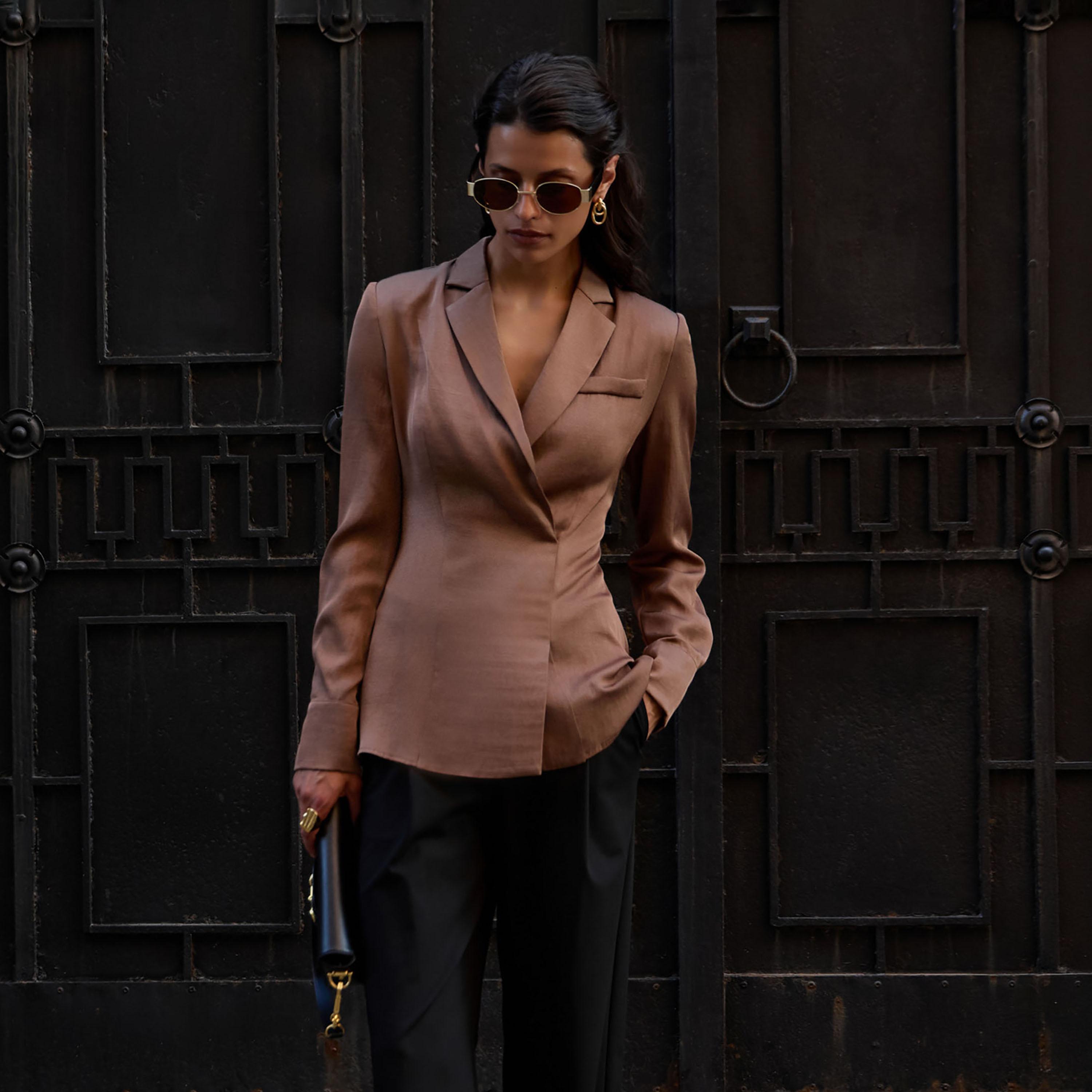 بلازر نسائي بياقة لابل باللون البني من ليتشي-women-clothing-coatsandjackets-blazers-image-1