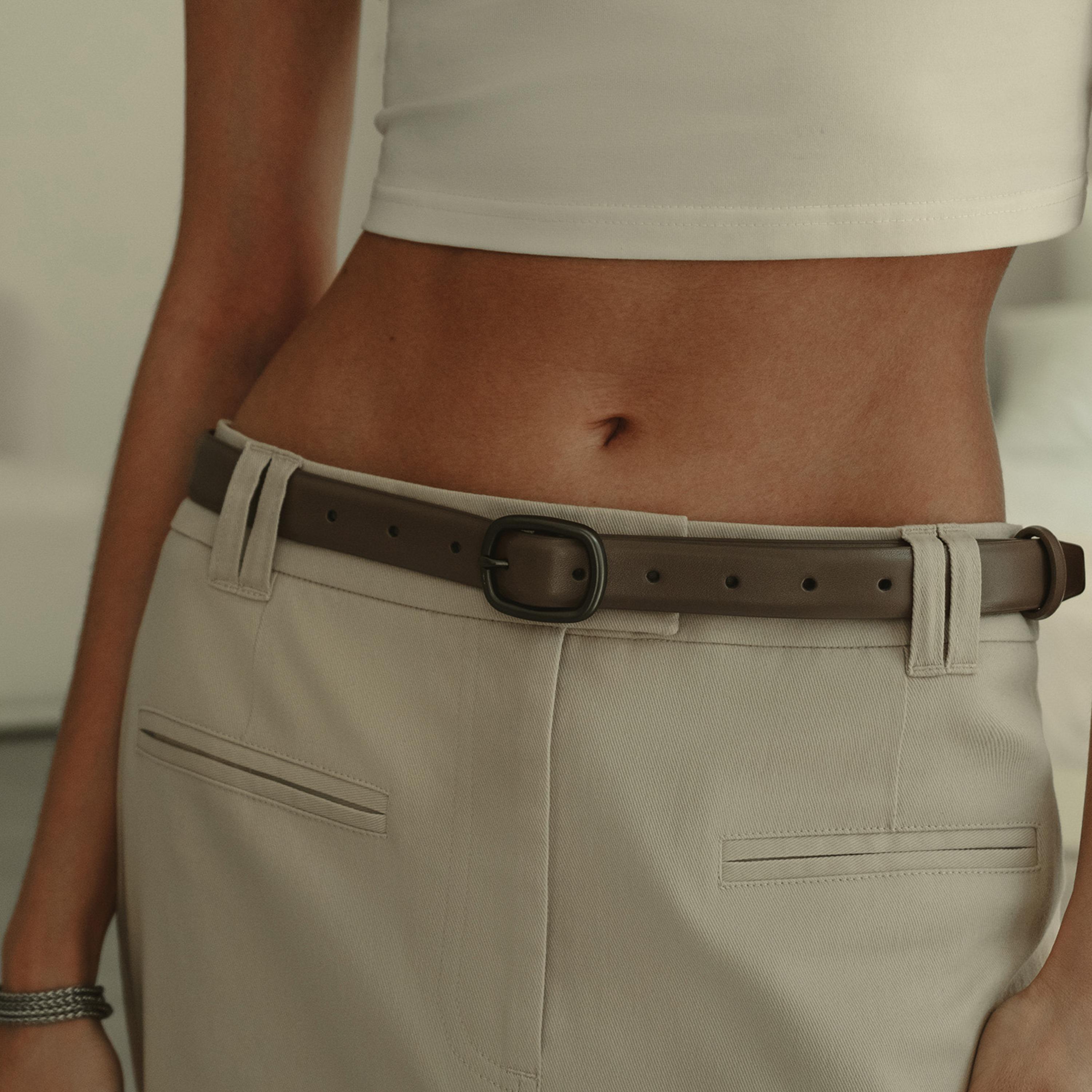 حزام ليتشي جلدي رفيع للنساء بلون بني وإبزيم دبوس | مقاس موحد | blt0150-women-clothingaccessories-belts-image-4
