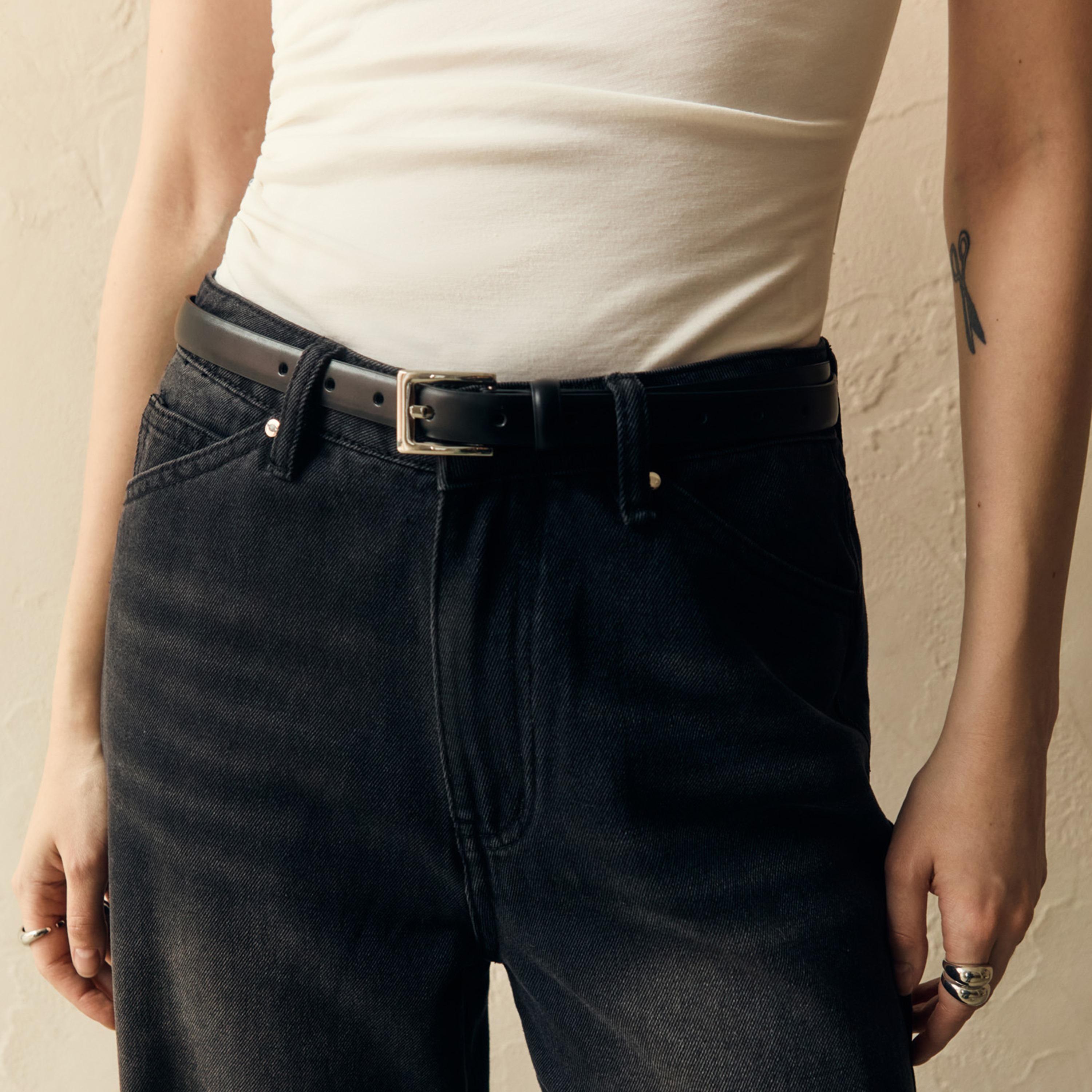 حزام ليتشي جلدي رفيع للنساء بلون أسود وإبزيم دبوس | مقاس موحد | blt0196-women-clothingaccessories-belts-image-1