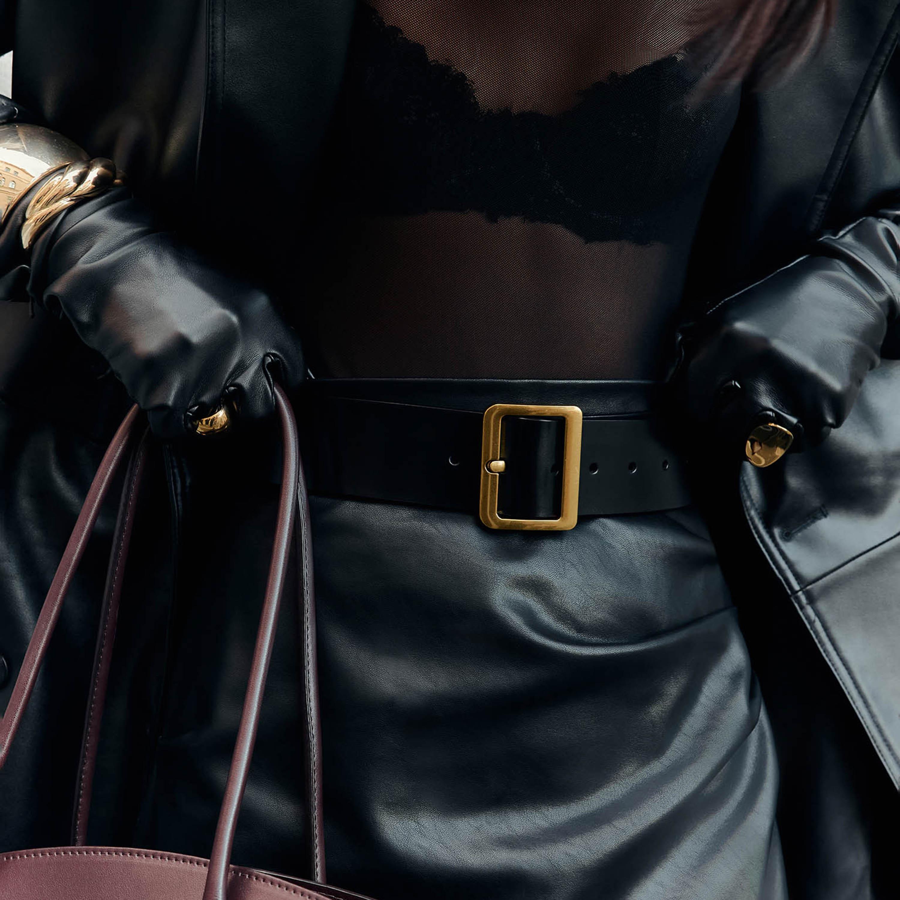 حزام ليتشي جلدي عريض للنساء بلون أسود وإبزيم دبوس | مقاس موحد | blt0219-women-clothingaccessories-belts-image-2